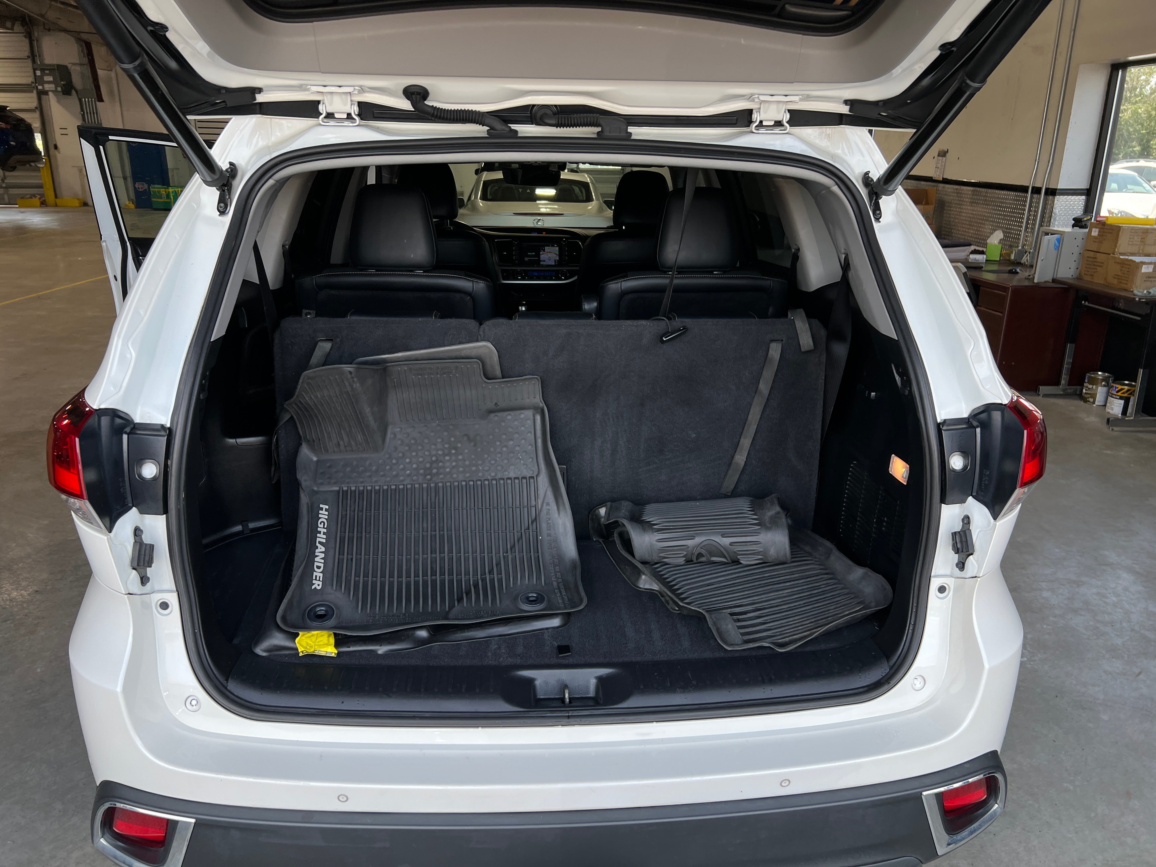 Thumbnail: 2018 Toyota Highlander - 6