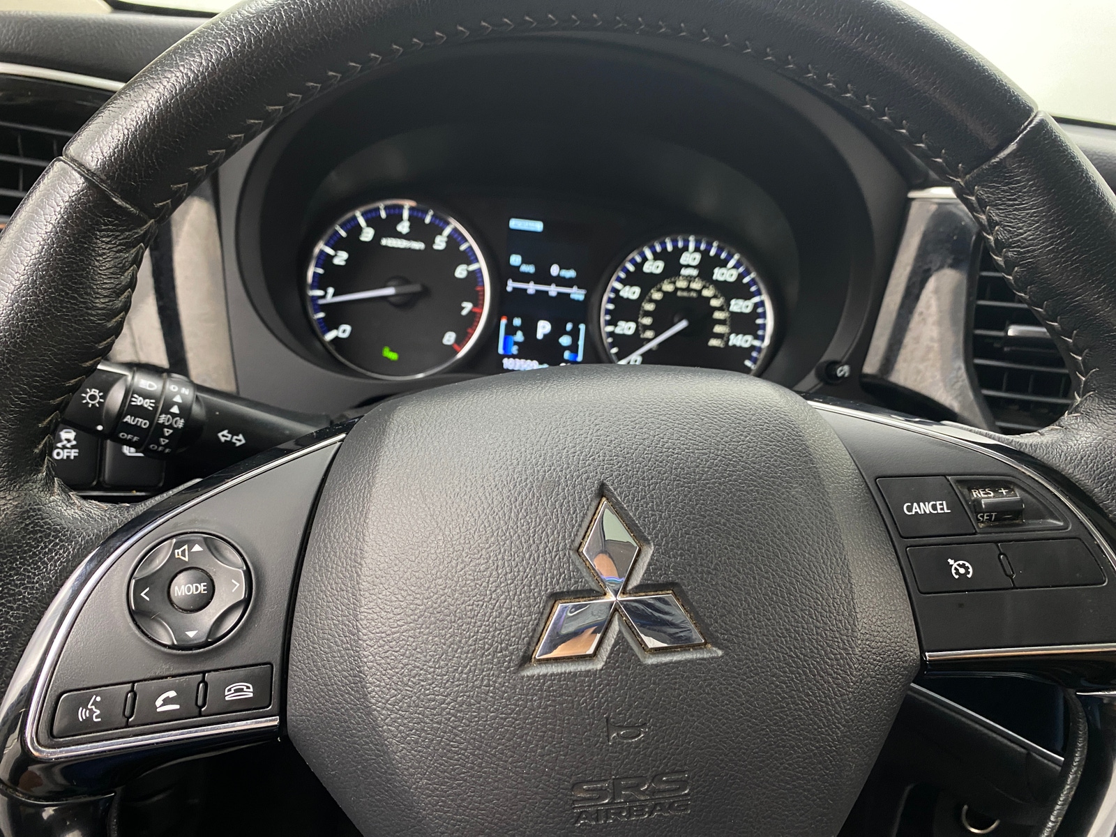 Thumbnail: 2020 Mitsubishi Outlander - 5