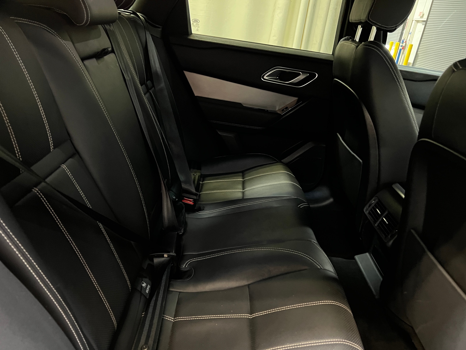 Thumbnail: 2022 Land Rover Range Rover Velar - 5