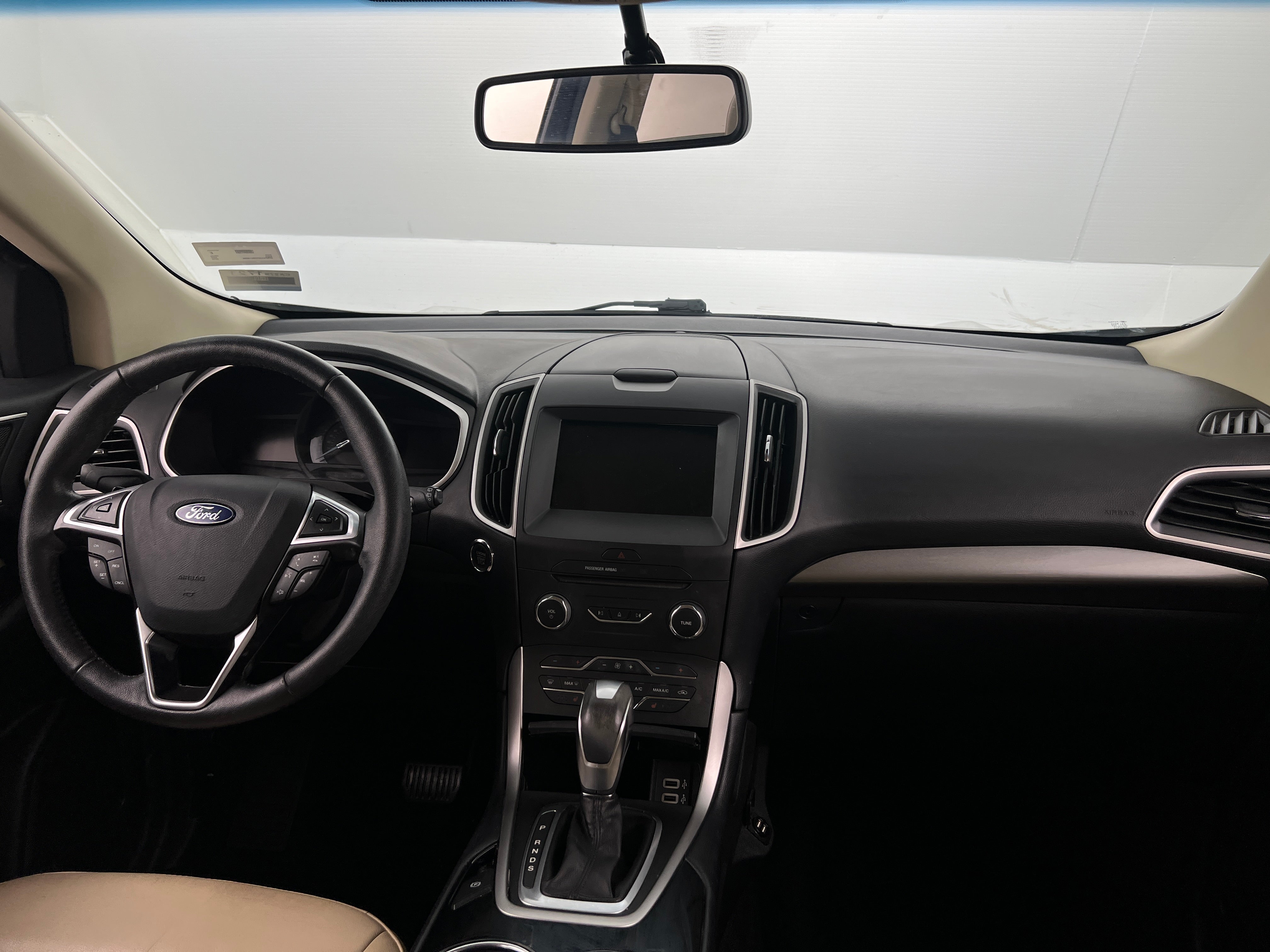 Thumbnail: 2016 Ford Edge - 3