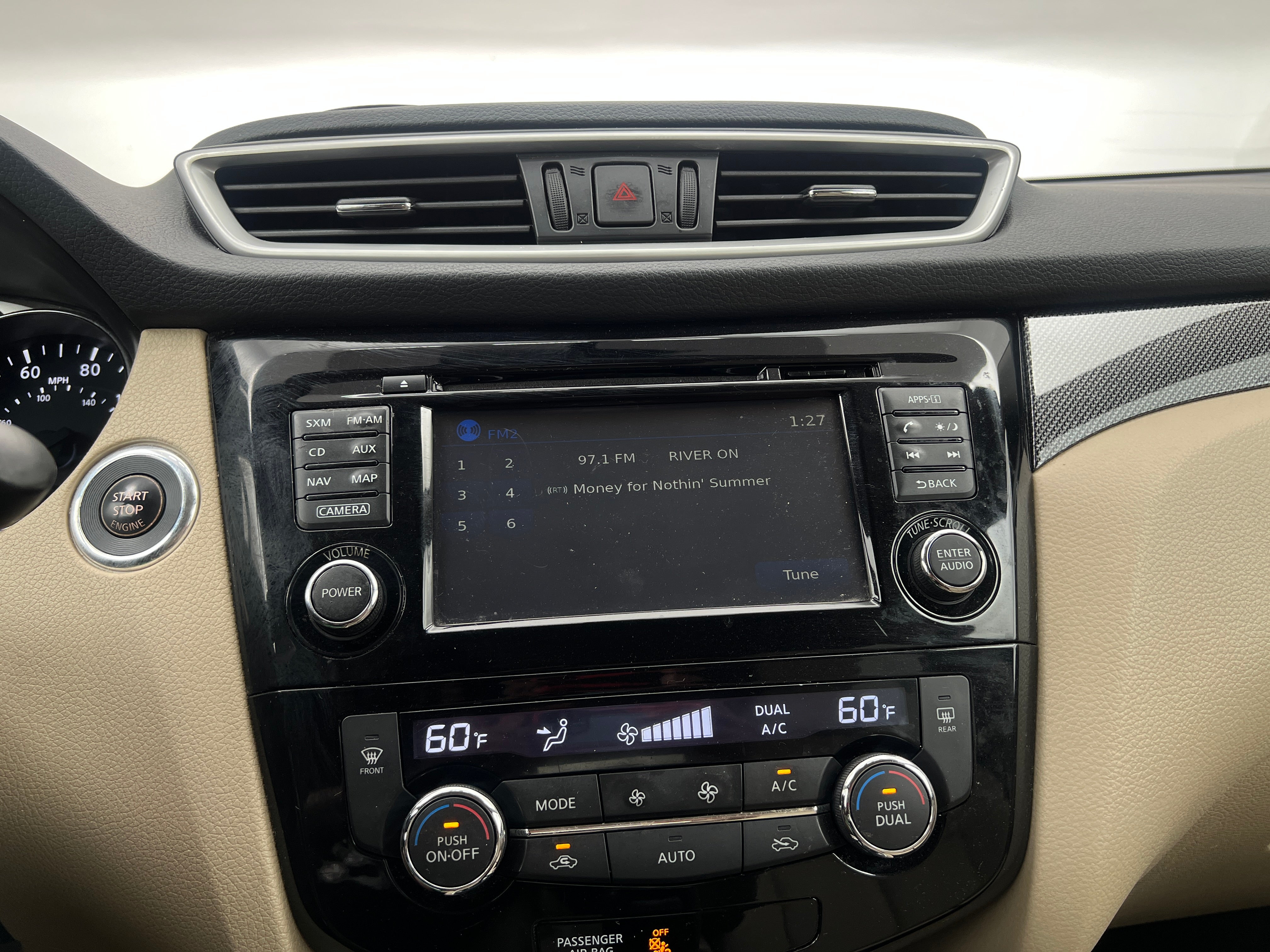 Thumbnail: 2016 Nissan Rogue - 3