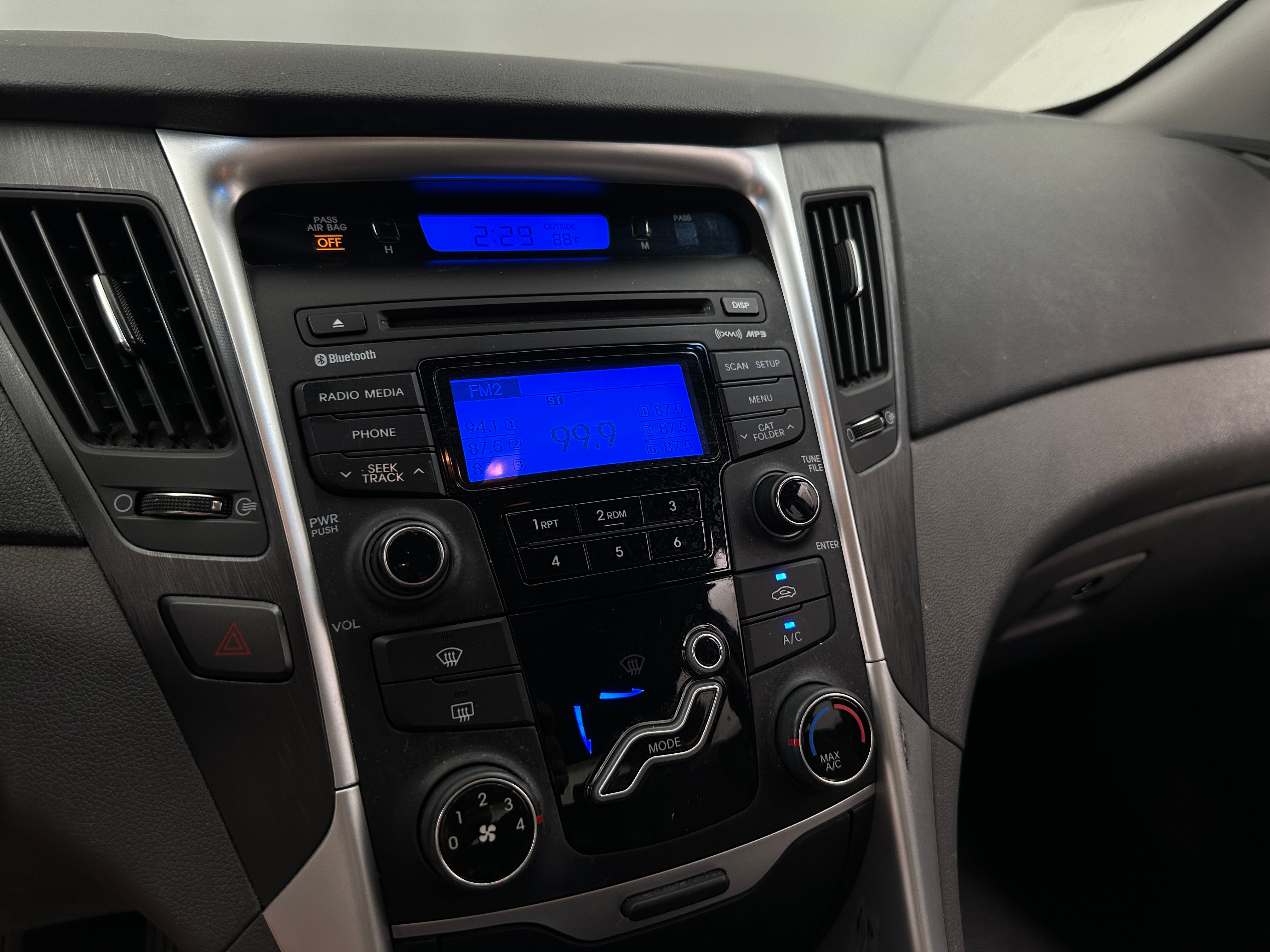 Thumbnail: 2013 Hyundai Sonata - 4