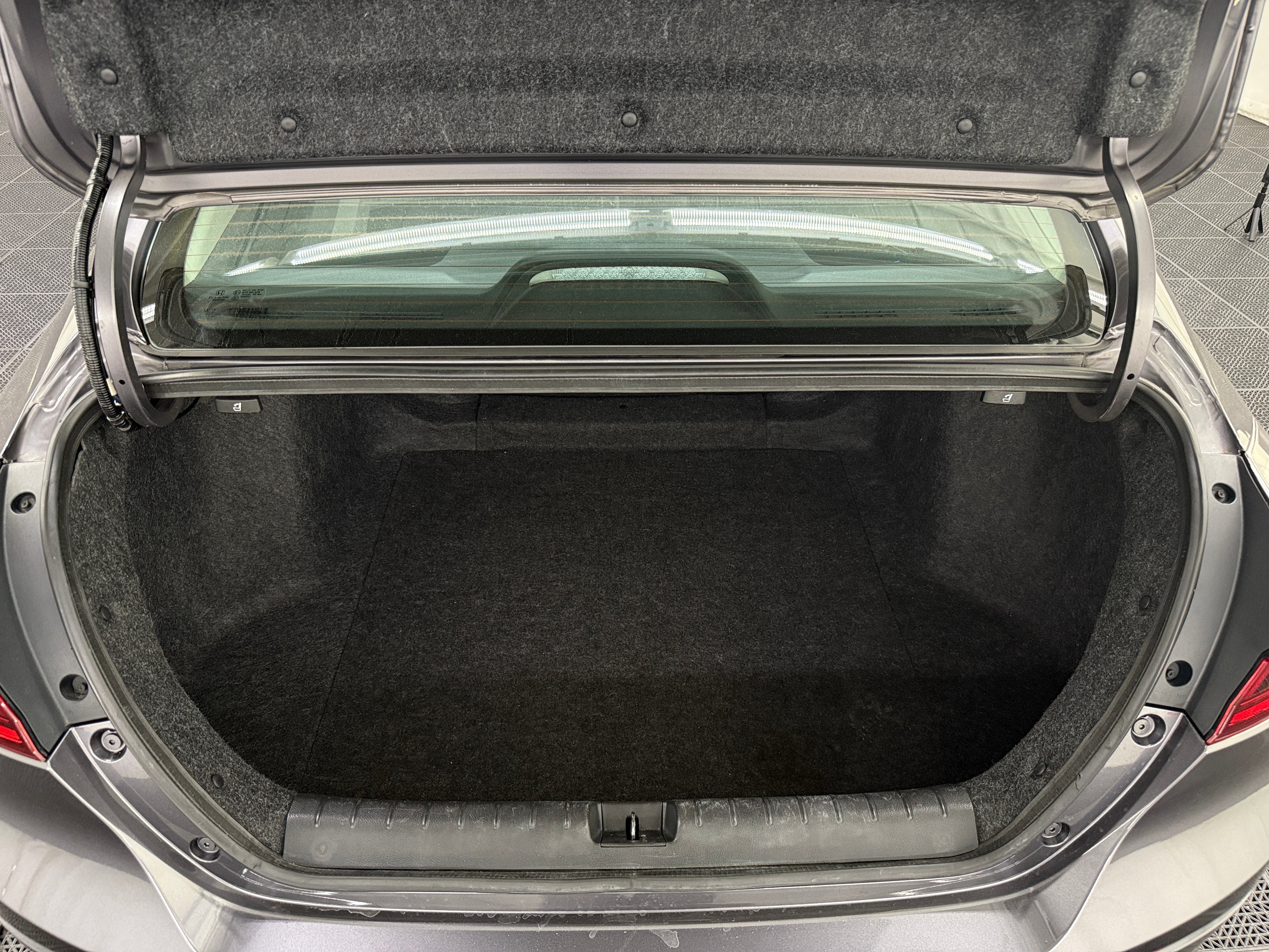 Thumbnail: 2020 Honda Insight - 7