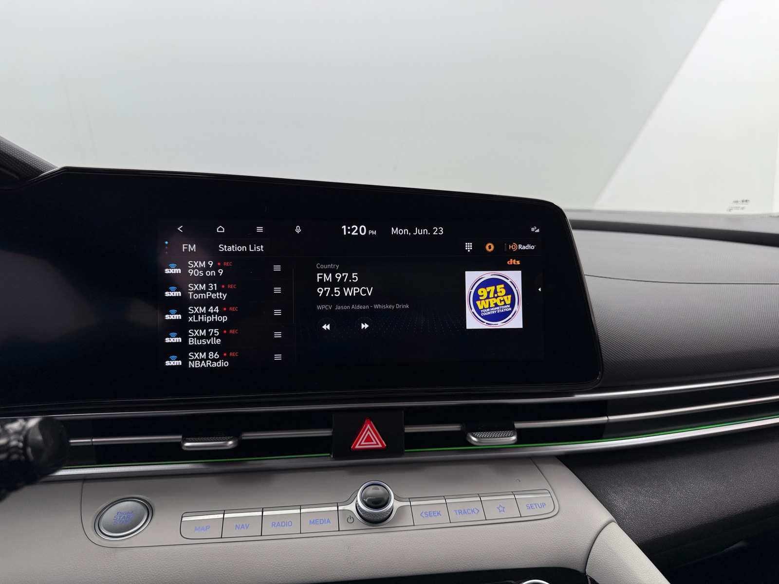 Thumbnail: 2023 Hyundai Elantra - 3