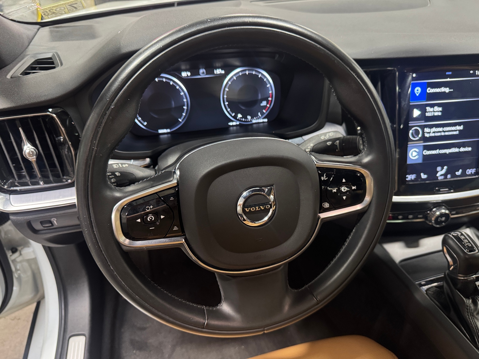 Thumbnail: 2020 Volvo V60 - 4