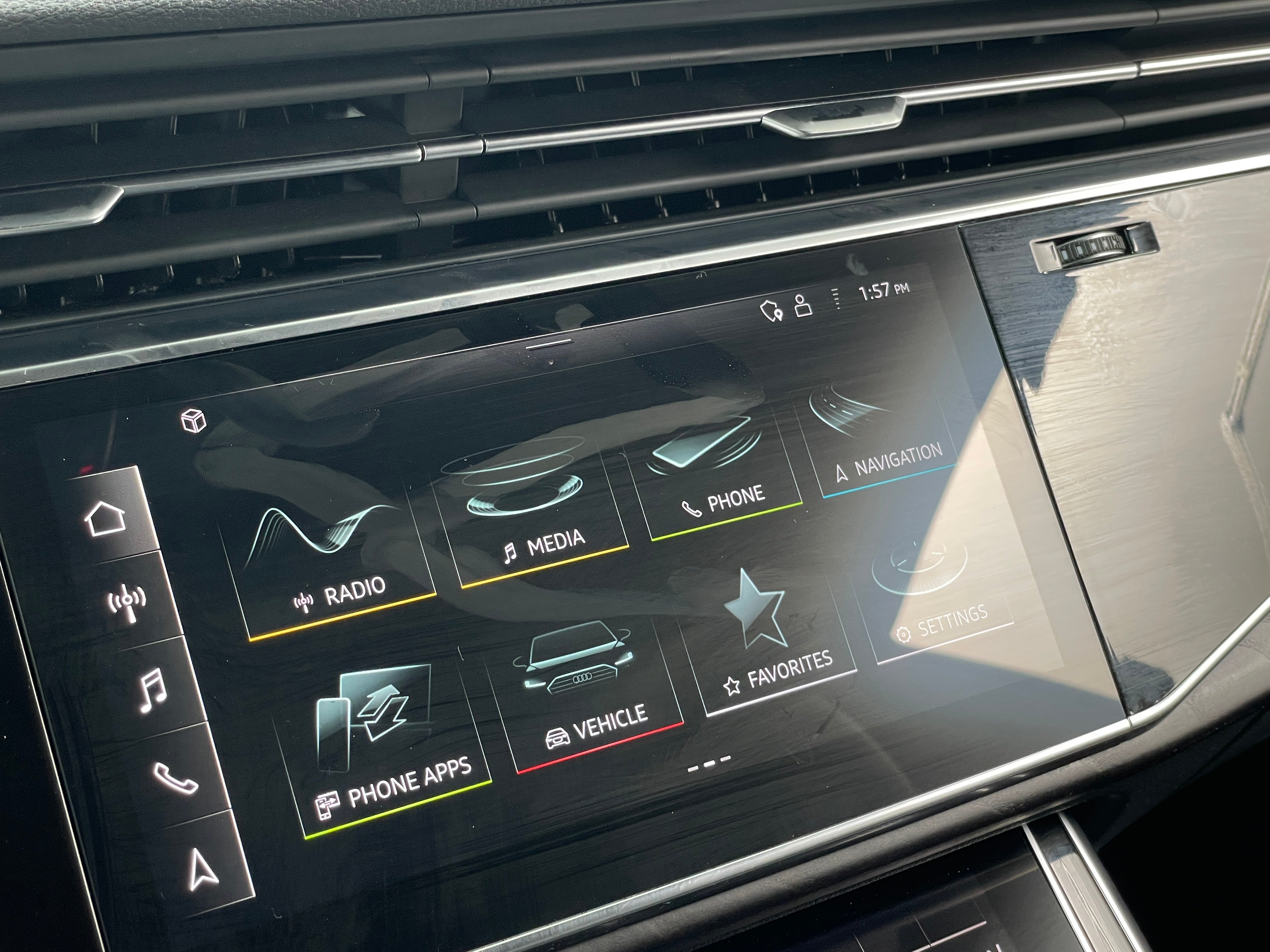 Thumbnail: 2021 Audi Q8 - 3