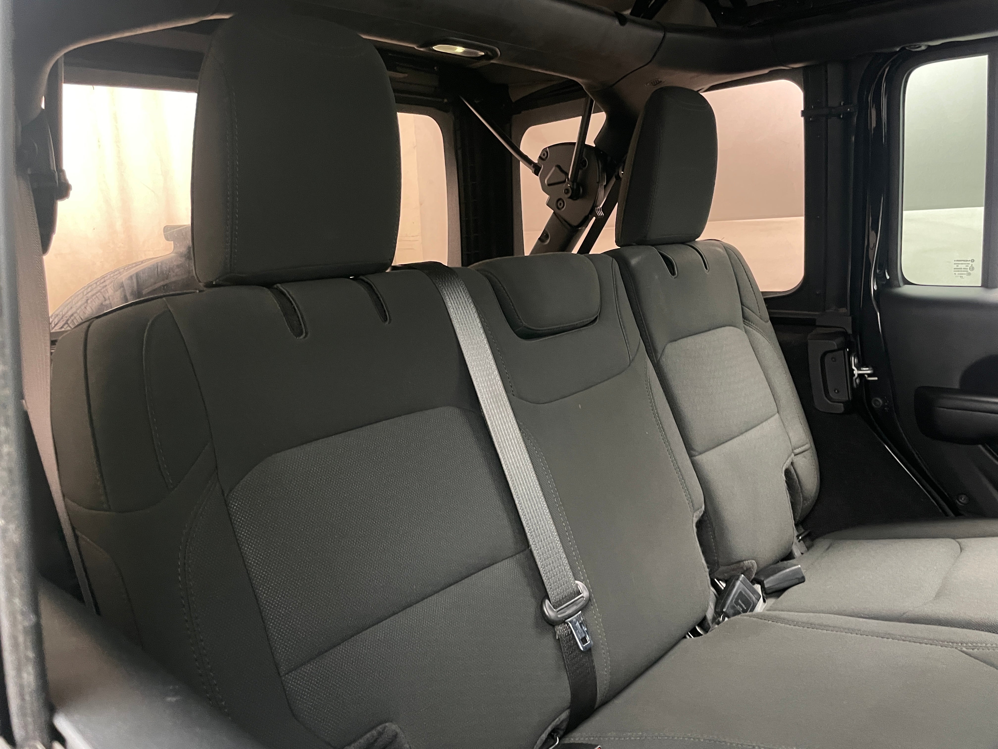 Thumbnail: 2021 Jeep Wrangler - 6