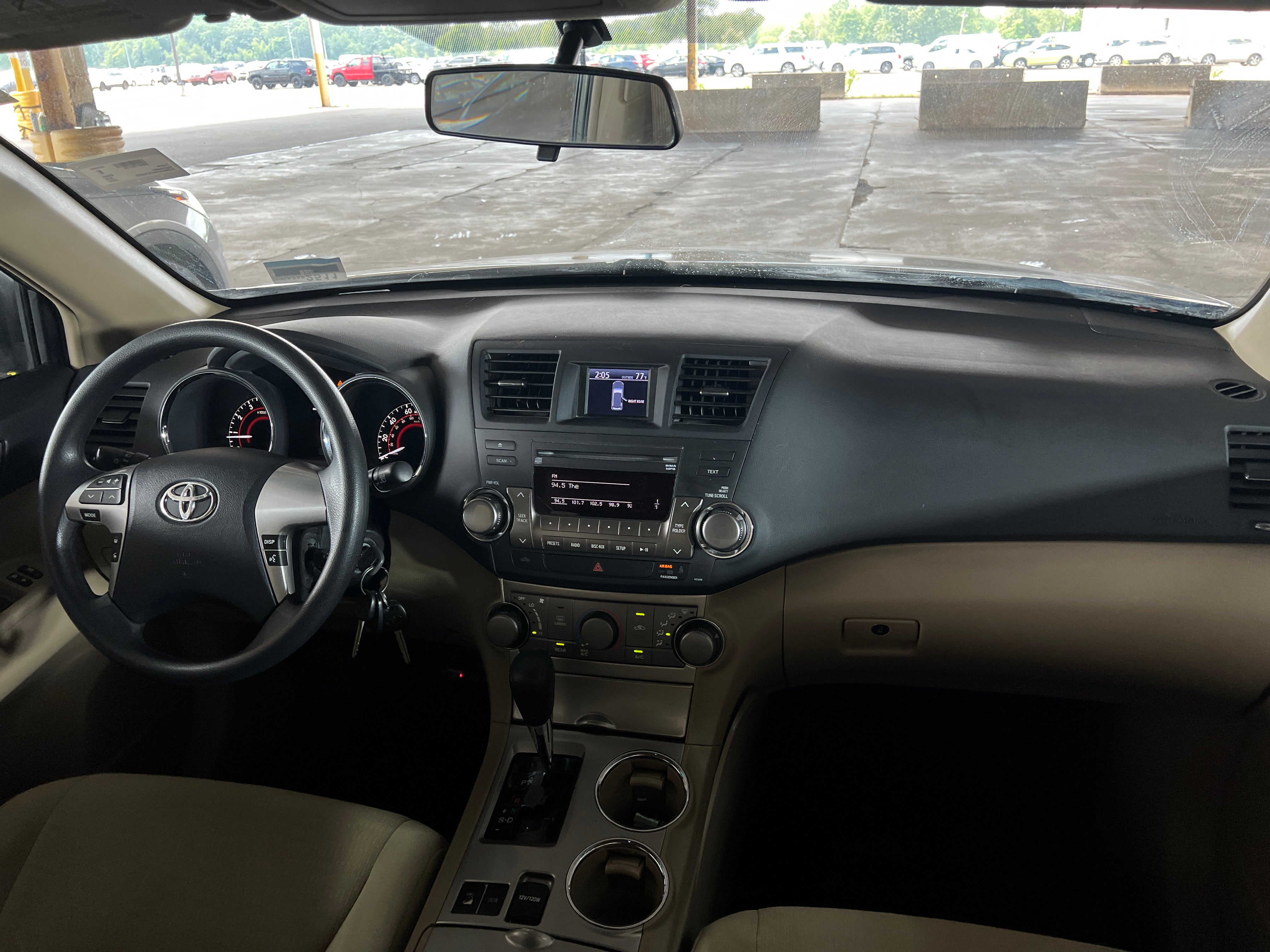 Thumbnail: 2012 Toyota Highlander - 3