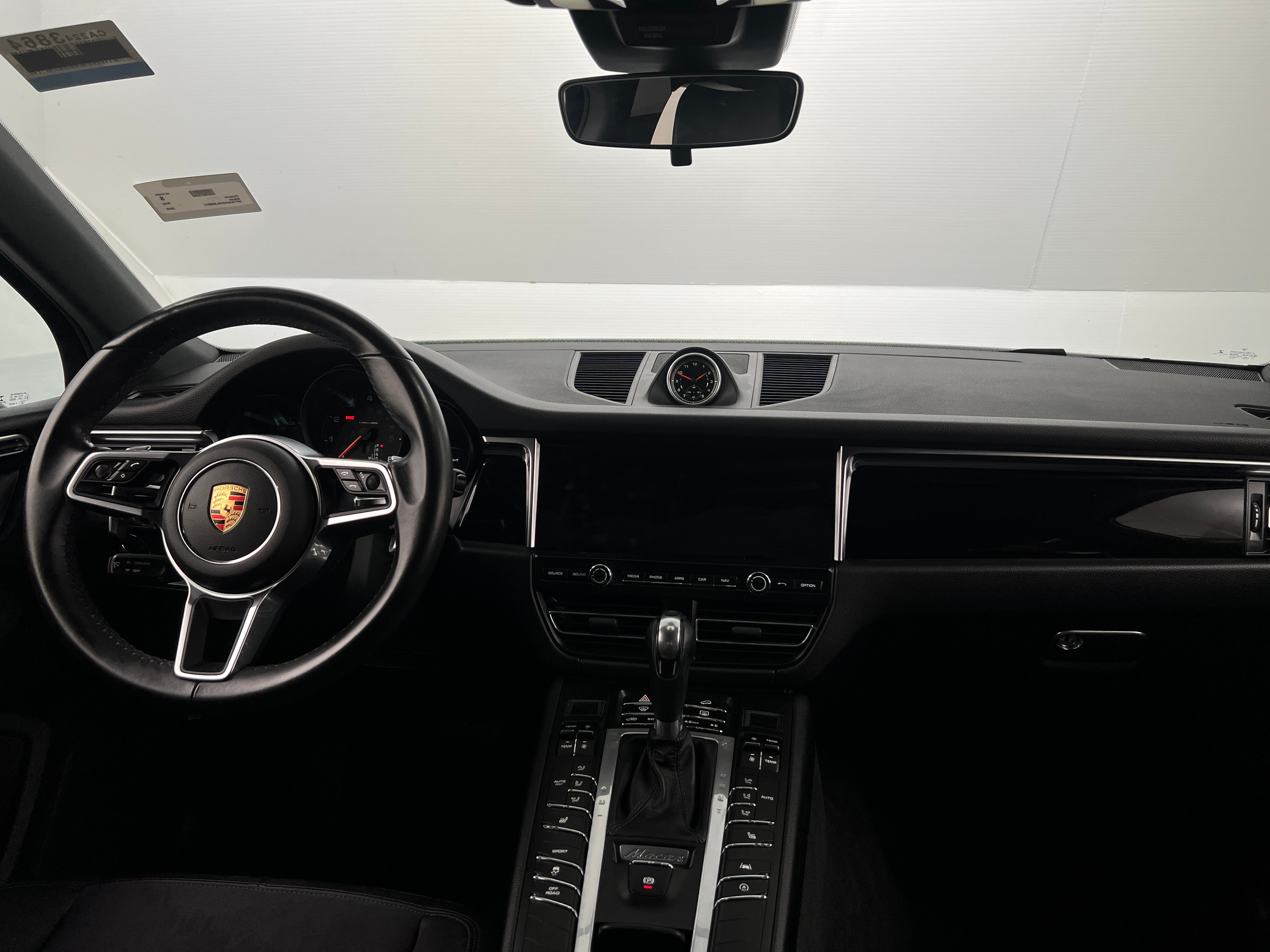 Thumbnail: 2019 Porsche Macan - 2
