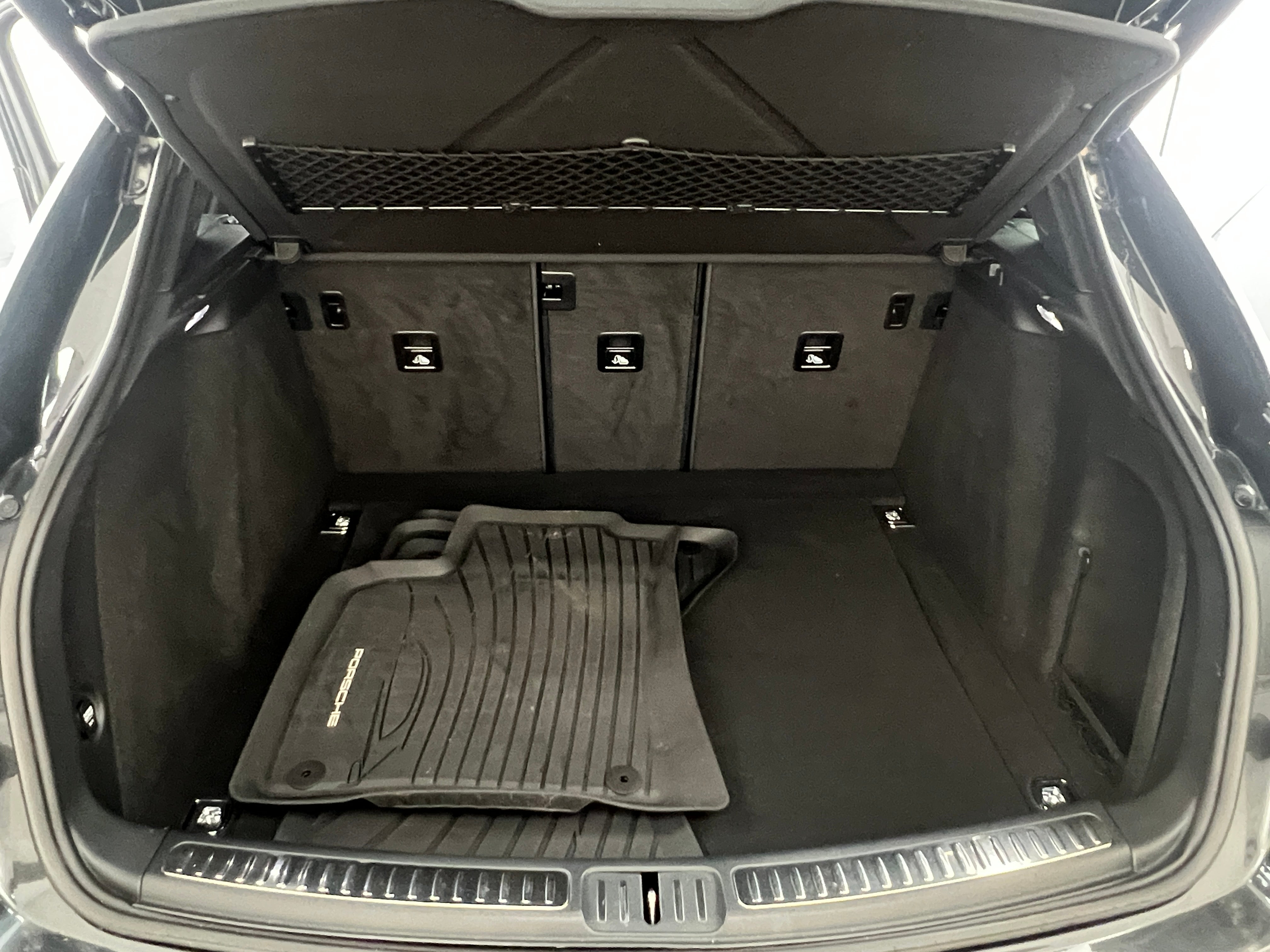 Thumbnail: 2019 Porsche Macan - 6