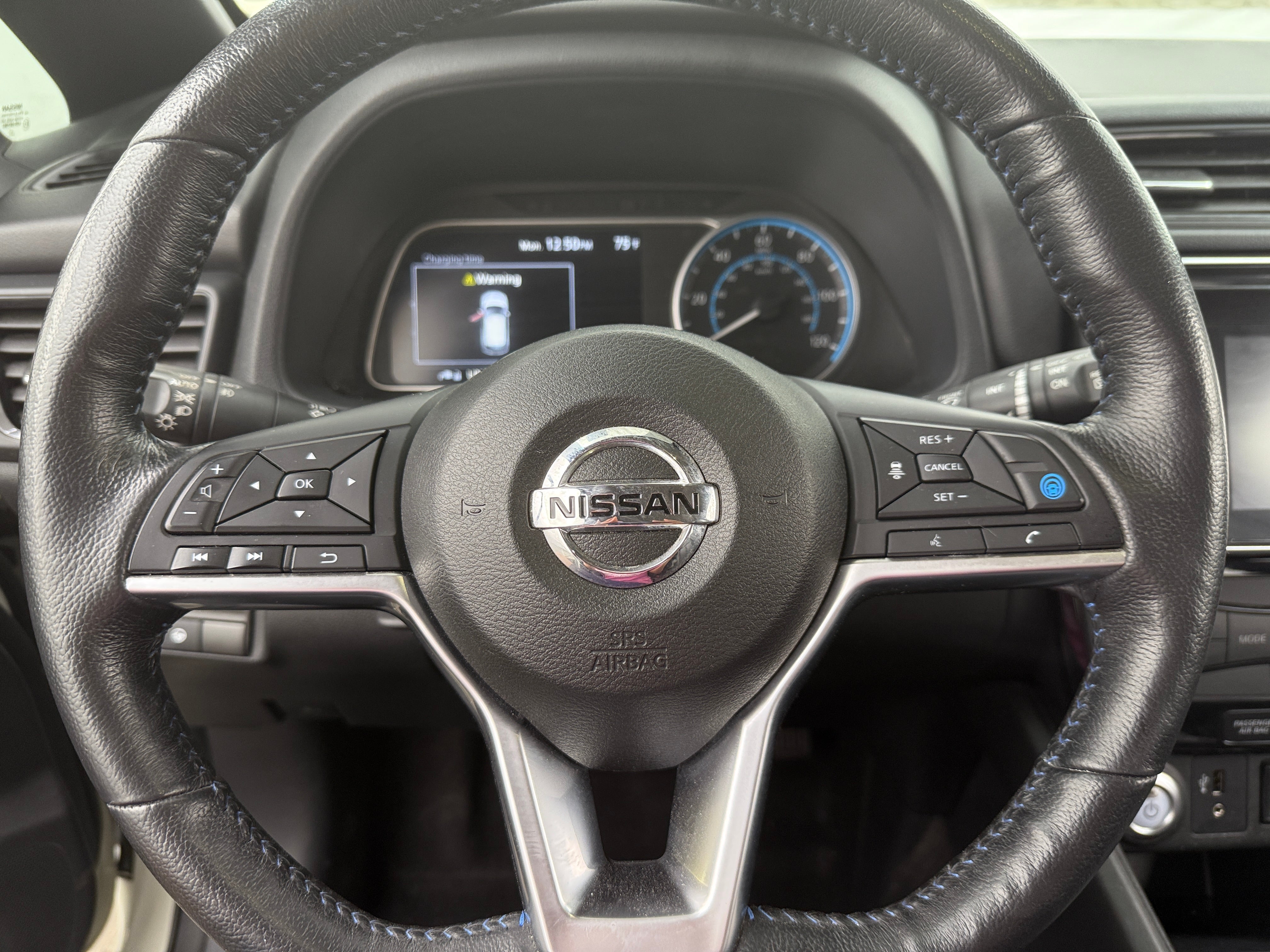 Thumbnail: 2018 Nissan Leaf - 4