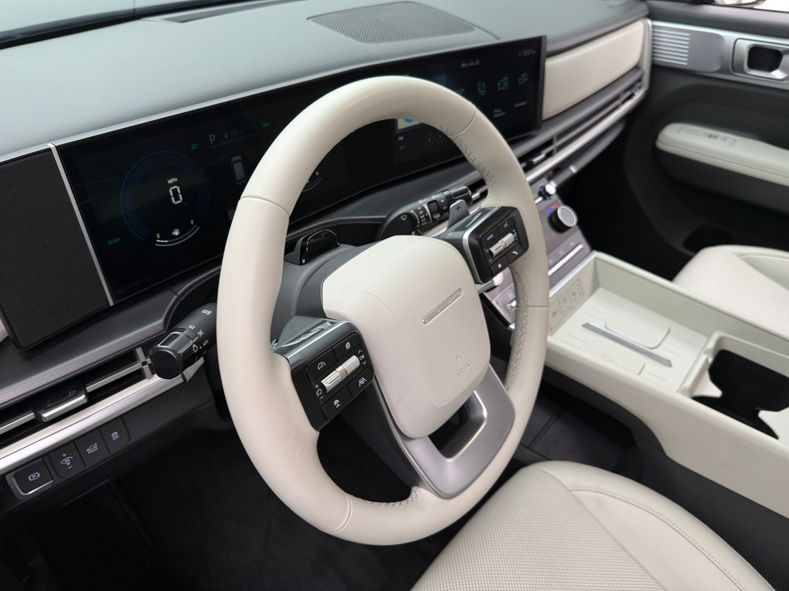 Thumbnail: 2024 Hyundai Santa Fe - 4