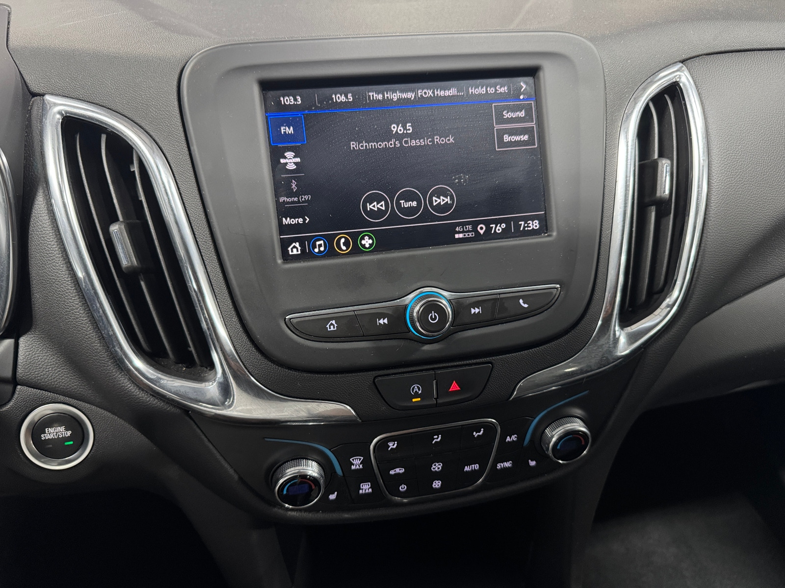 Thumbnail: 2023 Chevrolet Equinox - 4