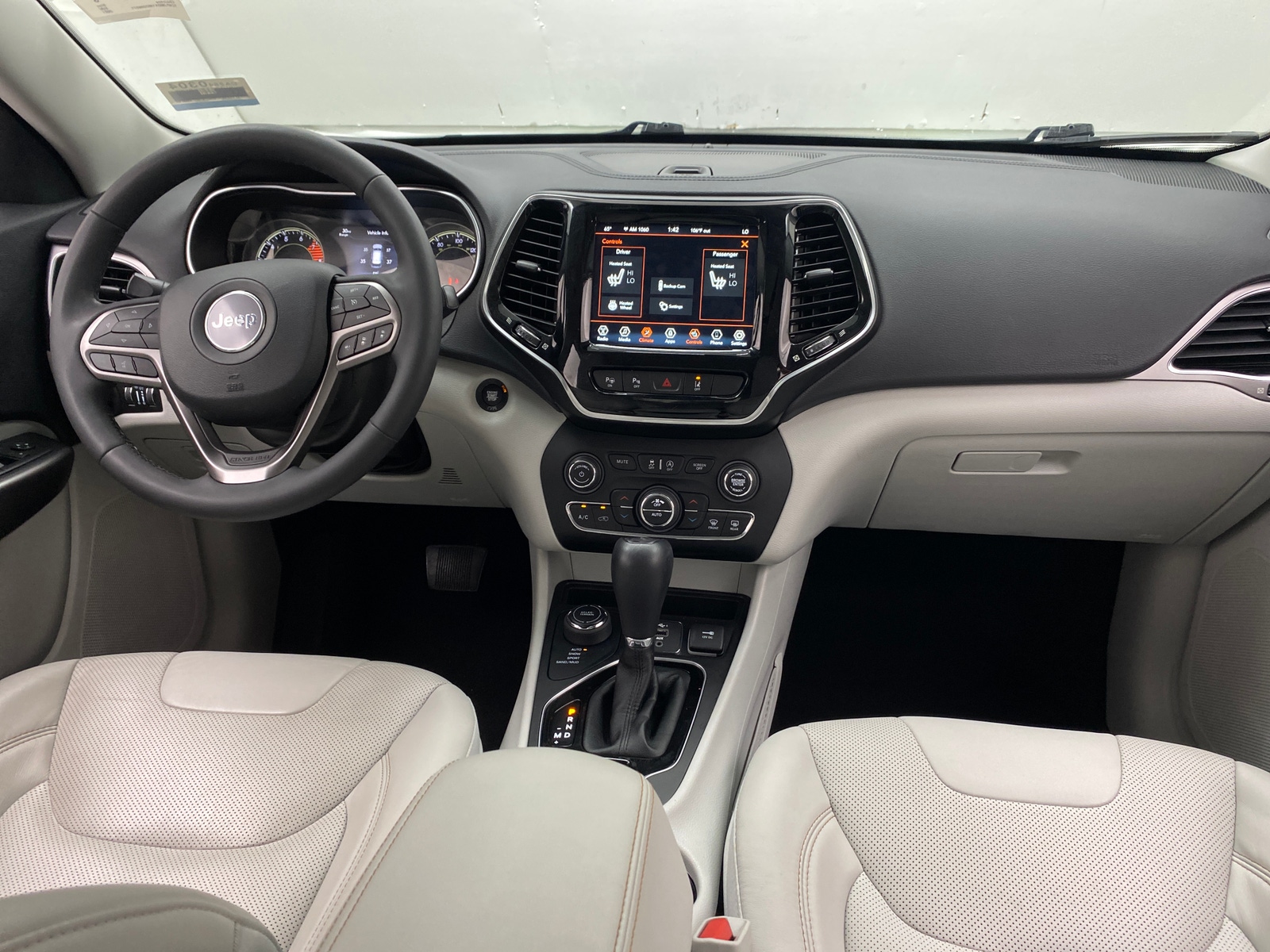 Thumbnail: 2021 Jeep Cherokee - 2