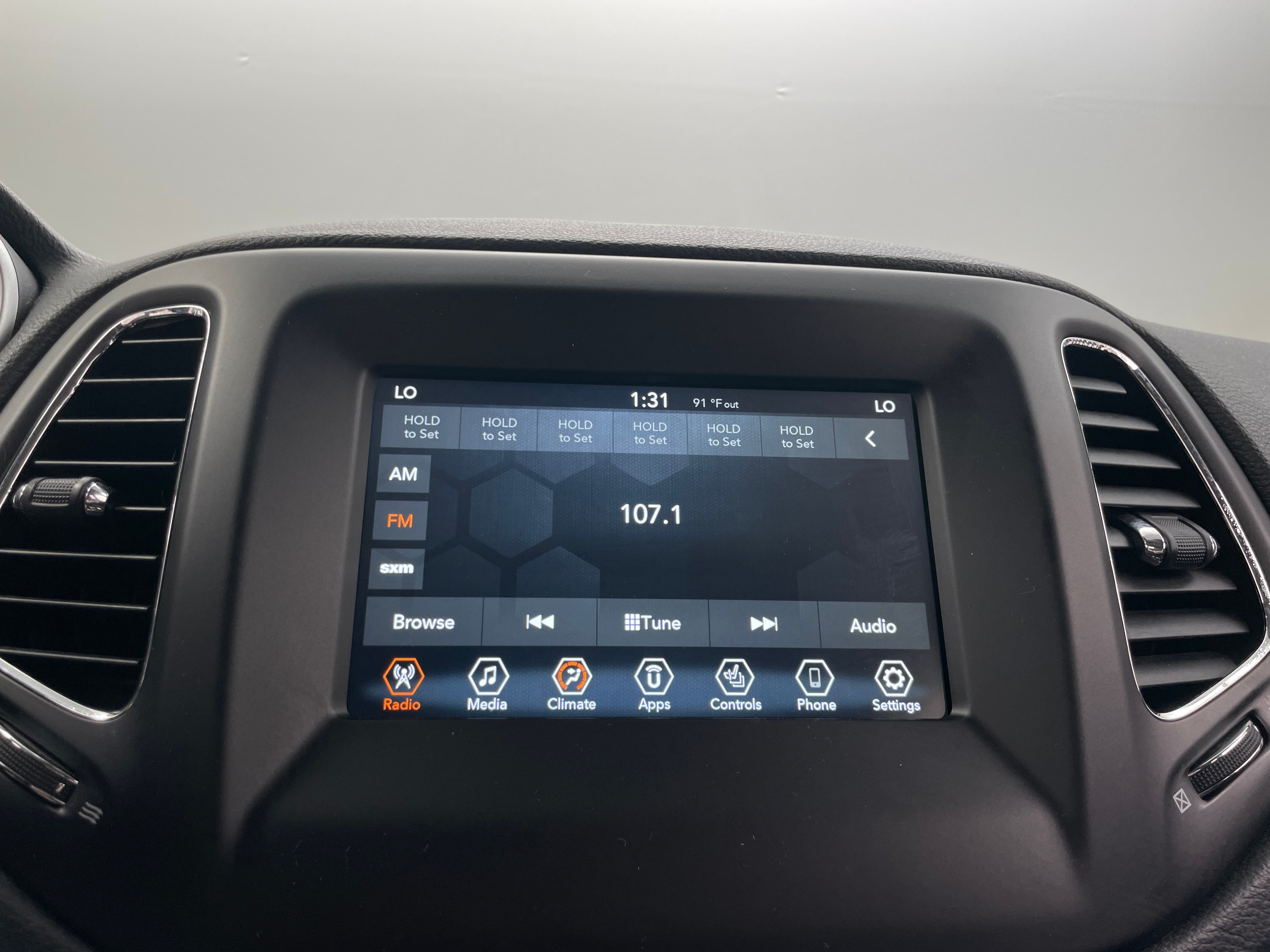 Thumbnail: 2018 Jeep Compass - 4