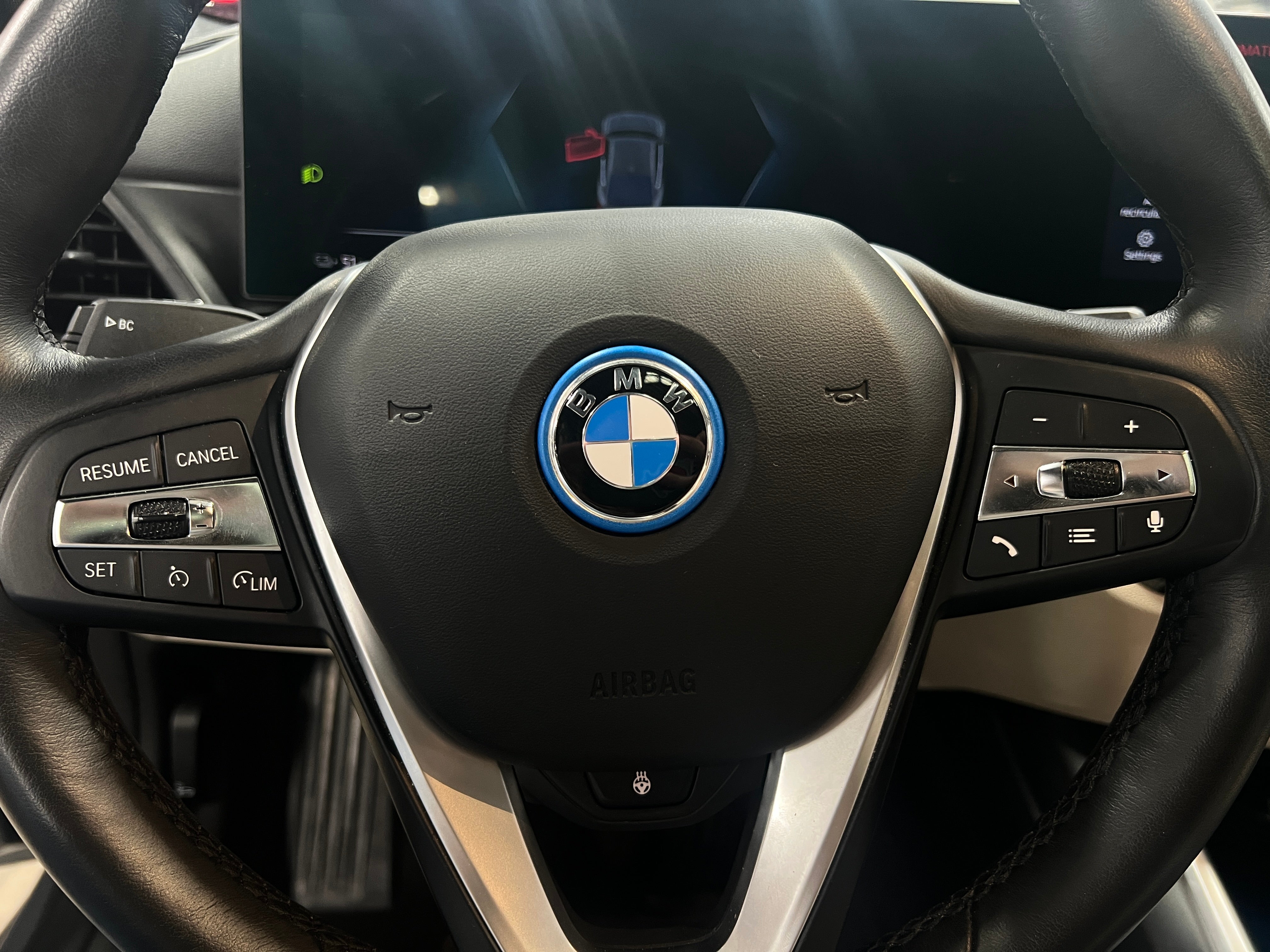 Thumbnail: 2022 BMW i4 - 3
