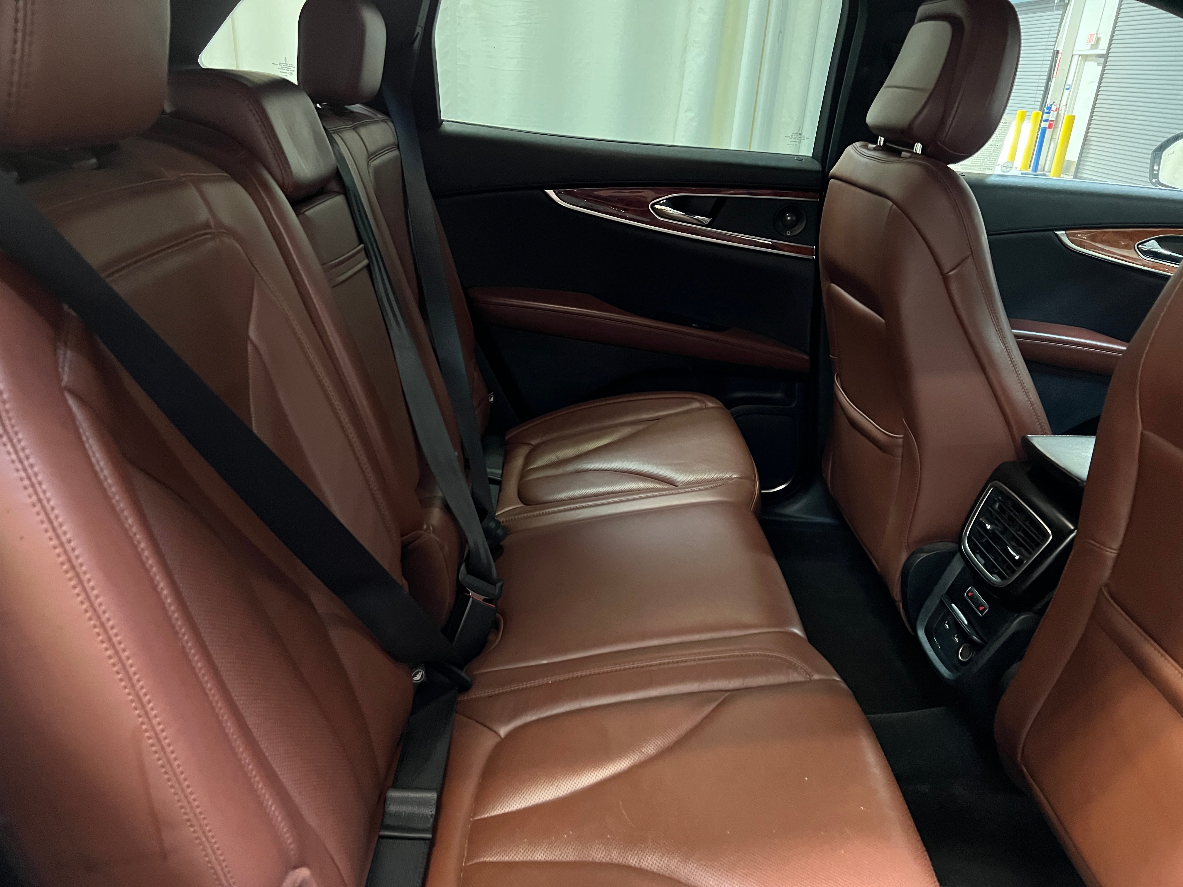 Thumbnail: 2020 Lincoln Nautilus - 5