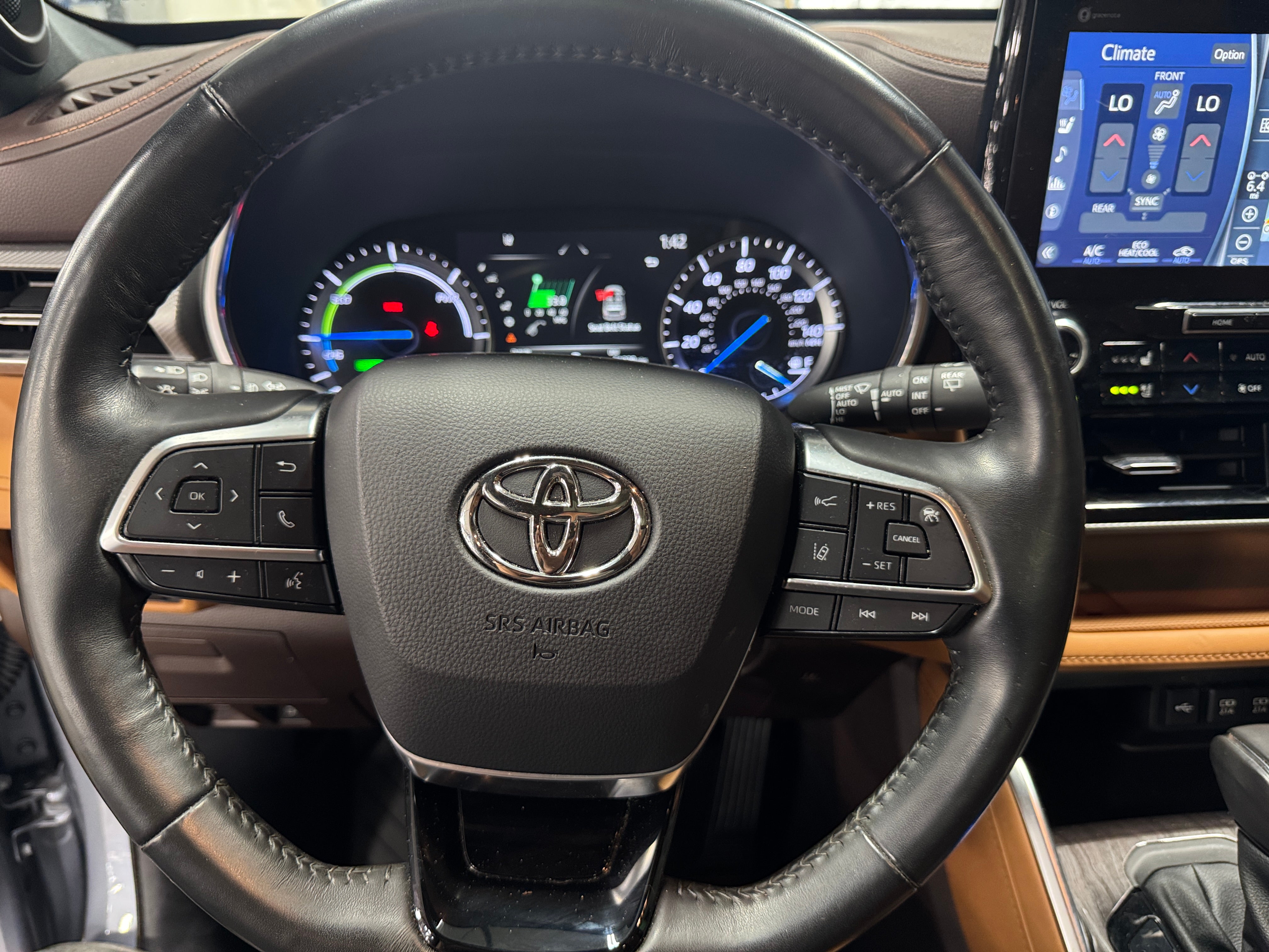 Thumbnail: 2021 Toyota Highlander - 4