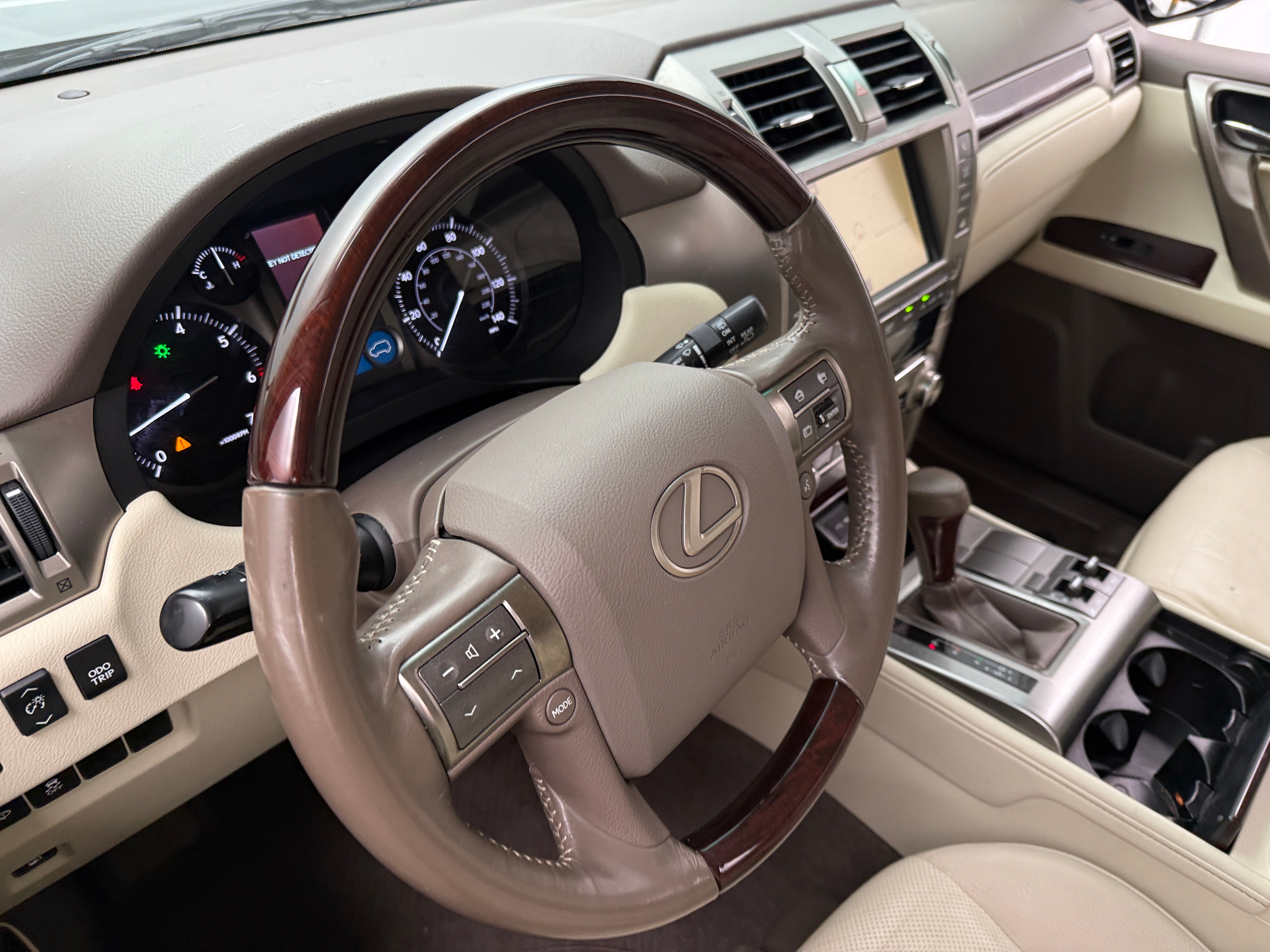 Thumbnail: 2017 Lexus GX - 4