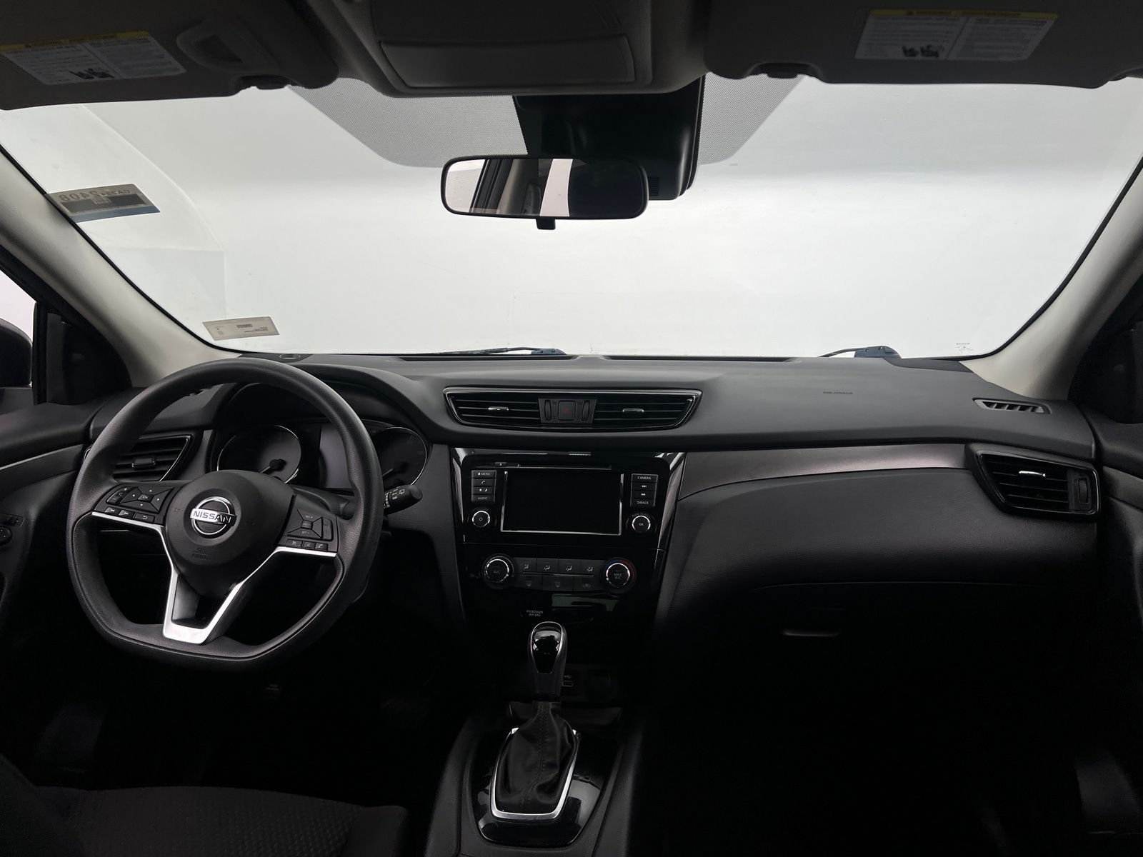 Thumbnail: 2020 Nissan Rogue Sport - 3