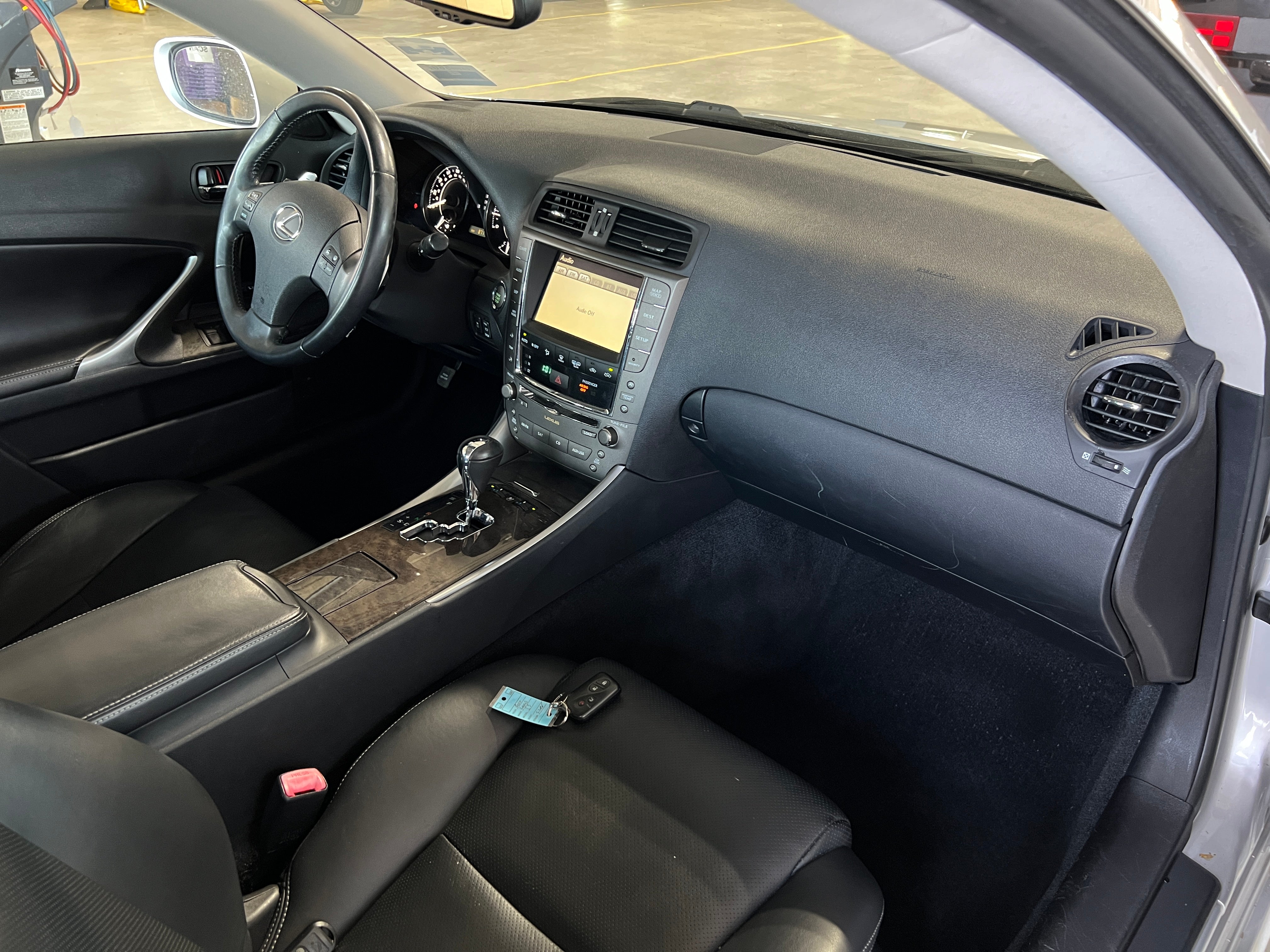 Thumbnail: 2010 Lexus IS - 2