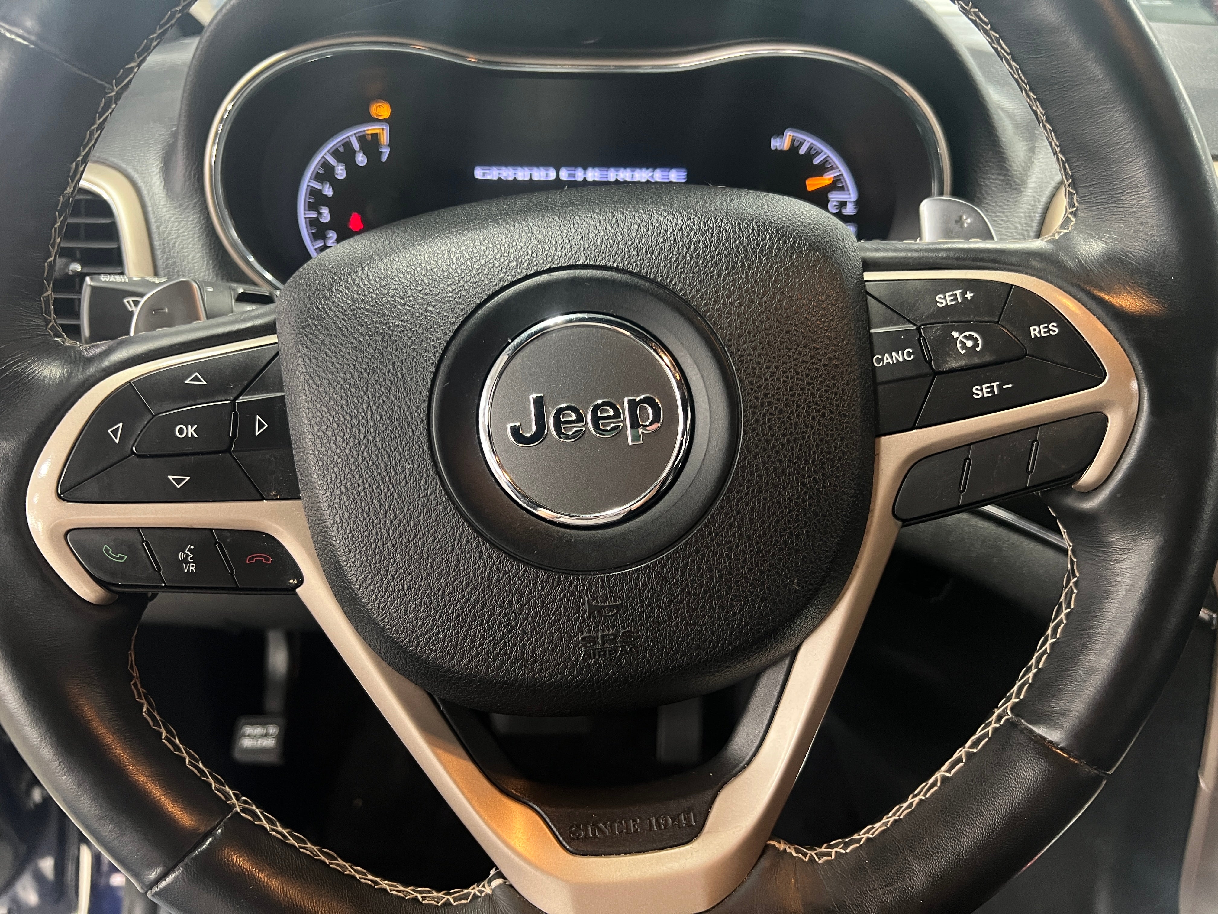 Thumbnail: 2017 Jeep Grand Cherokee - 4