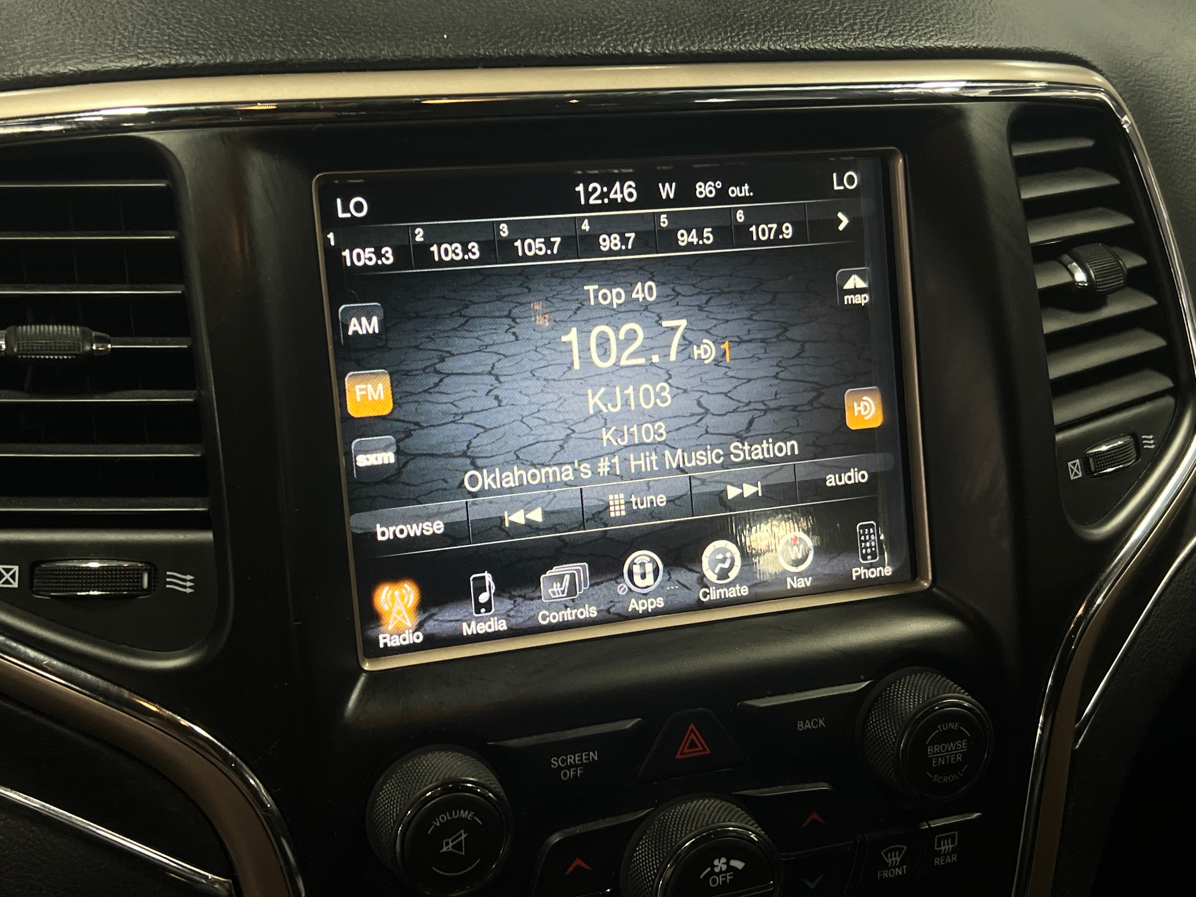 Thumbnail: 2017 Jeep Grand Cherokee - 3
