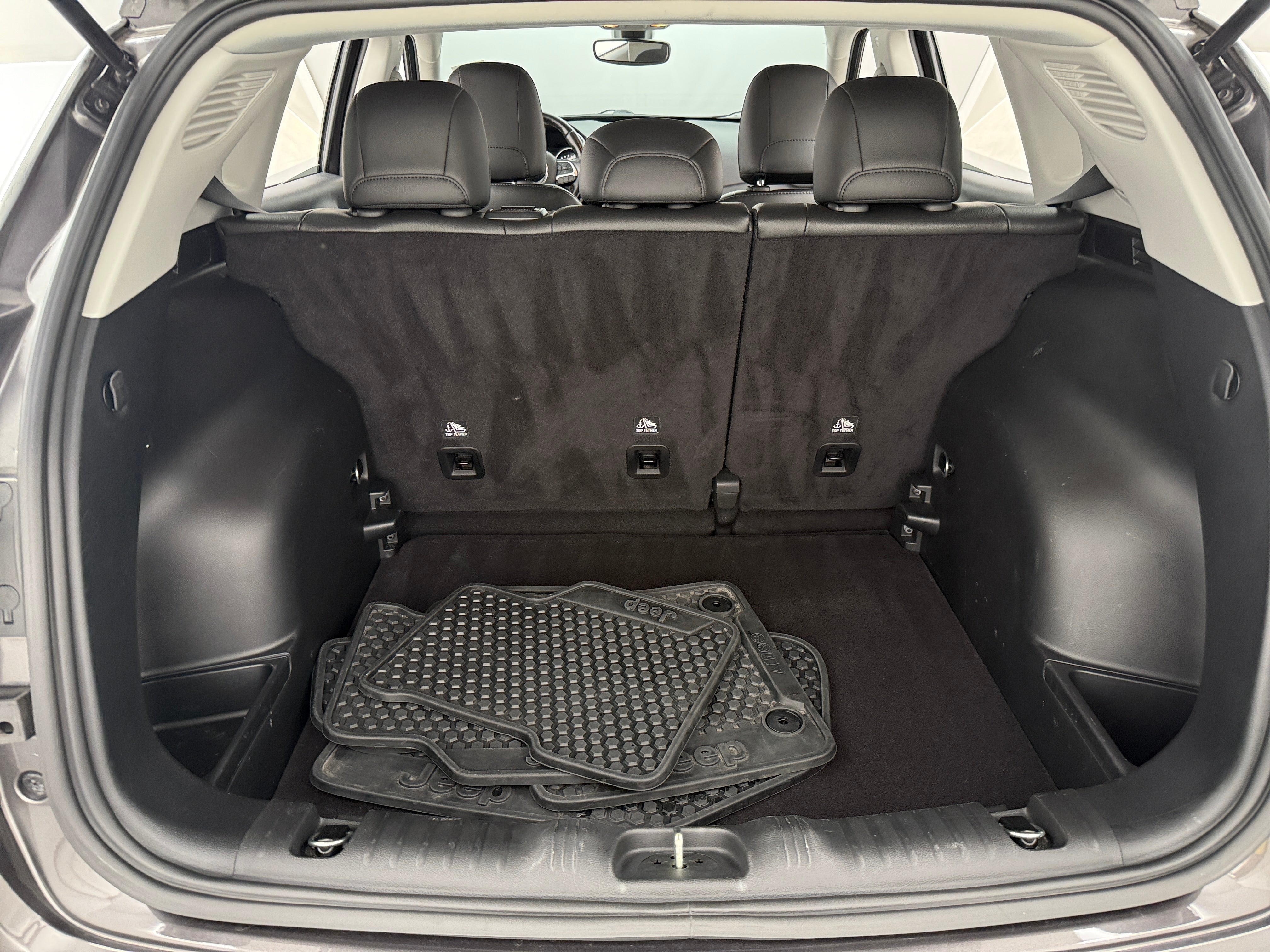Thumbnail: 2020 Jeep Compass - 7