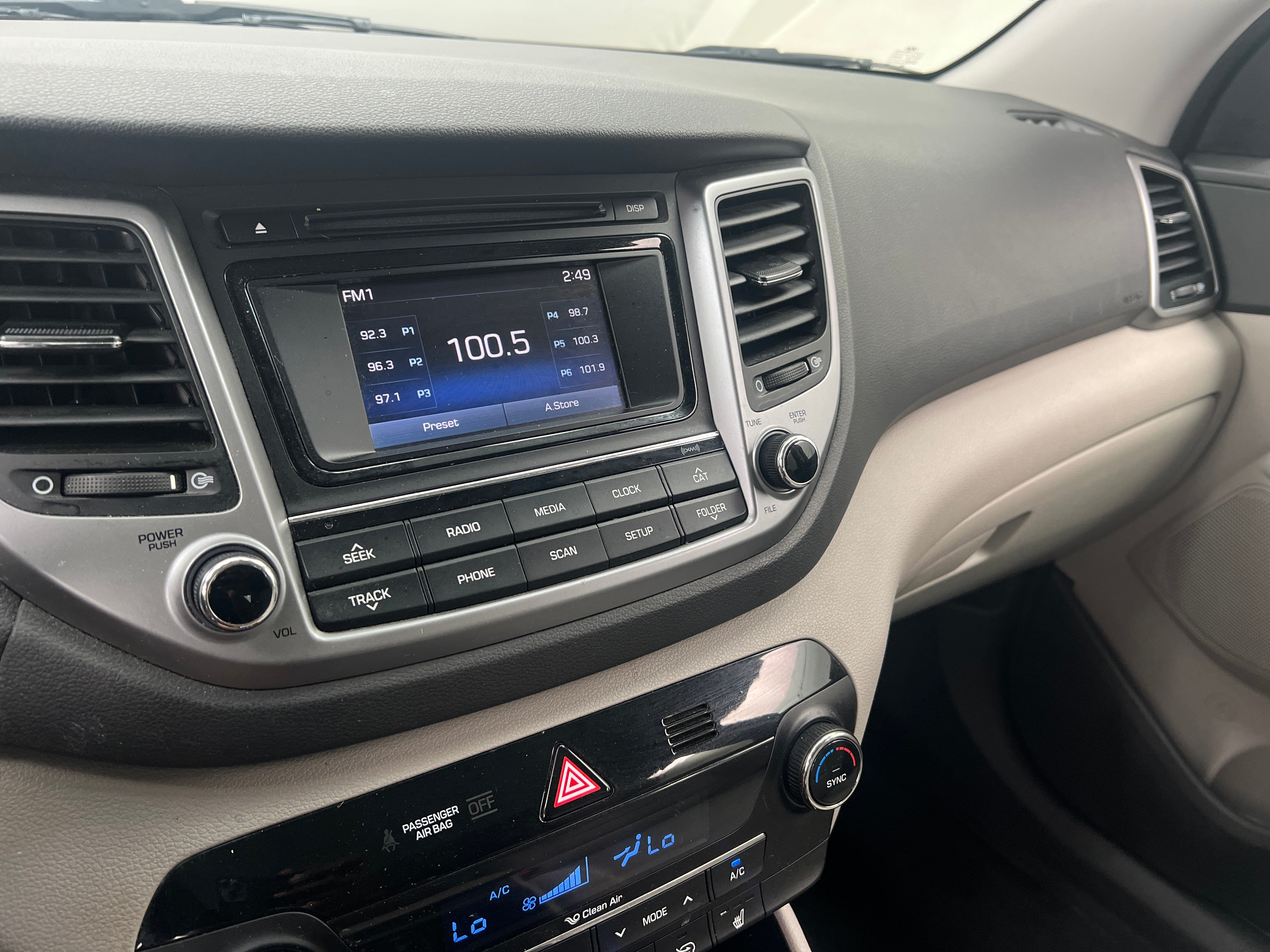 Thumbnail: 2017 Hyundai Tucson - 4