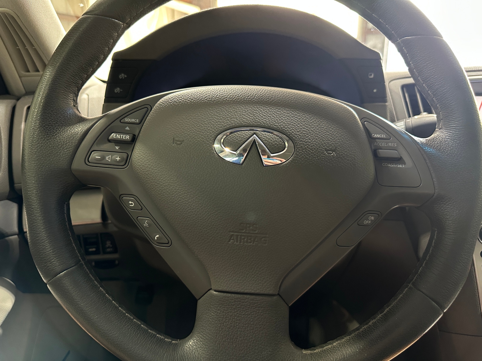 Thumbnail: 2013 INFINITI G37 - 4