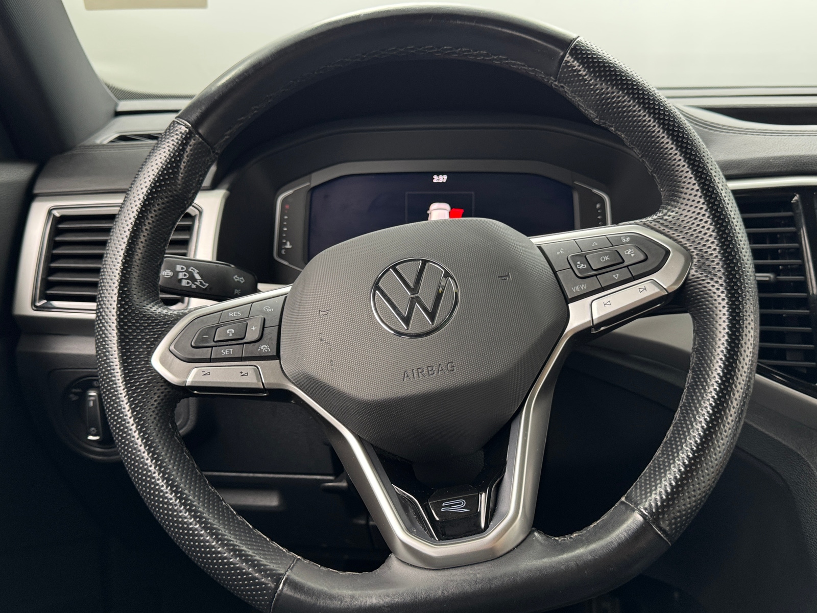 Thumbnail: 2022 Volkswagen Atlas - 4