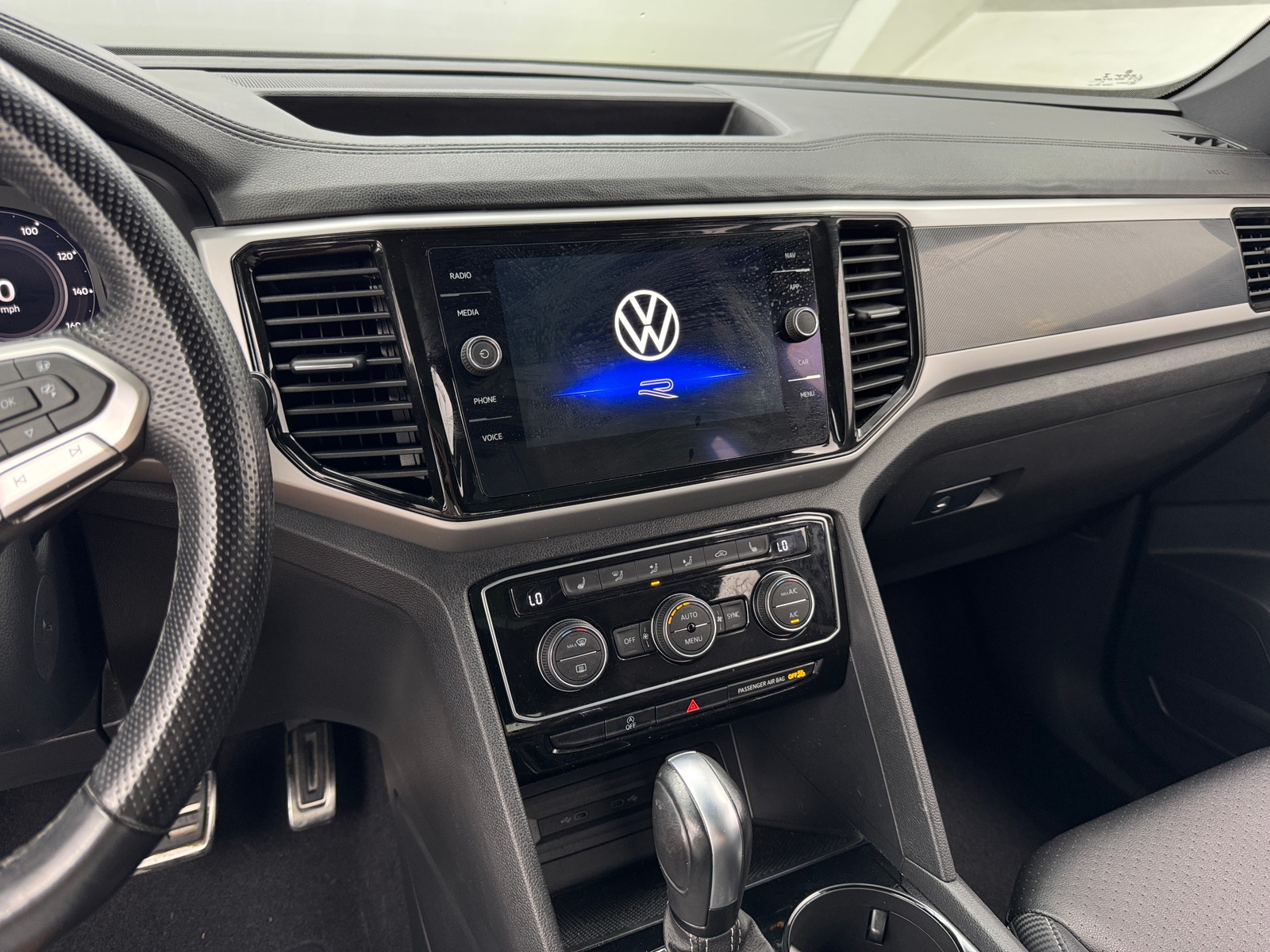 Thumbnail: 2022 Volkswagen Atlas - 3