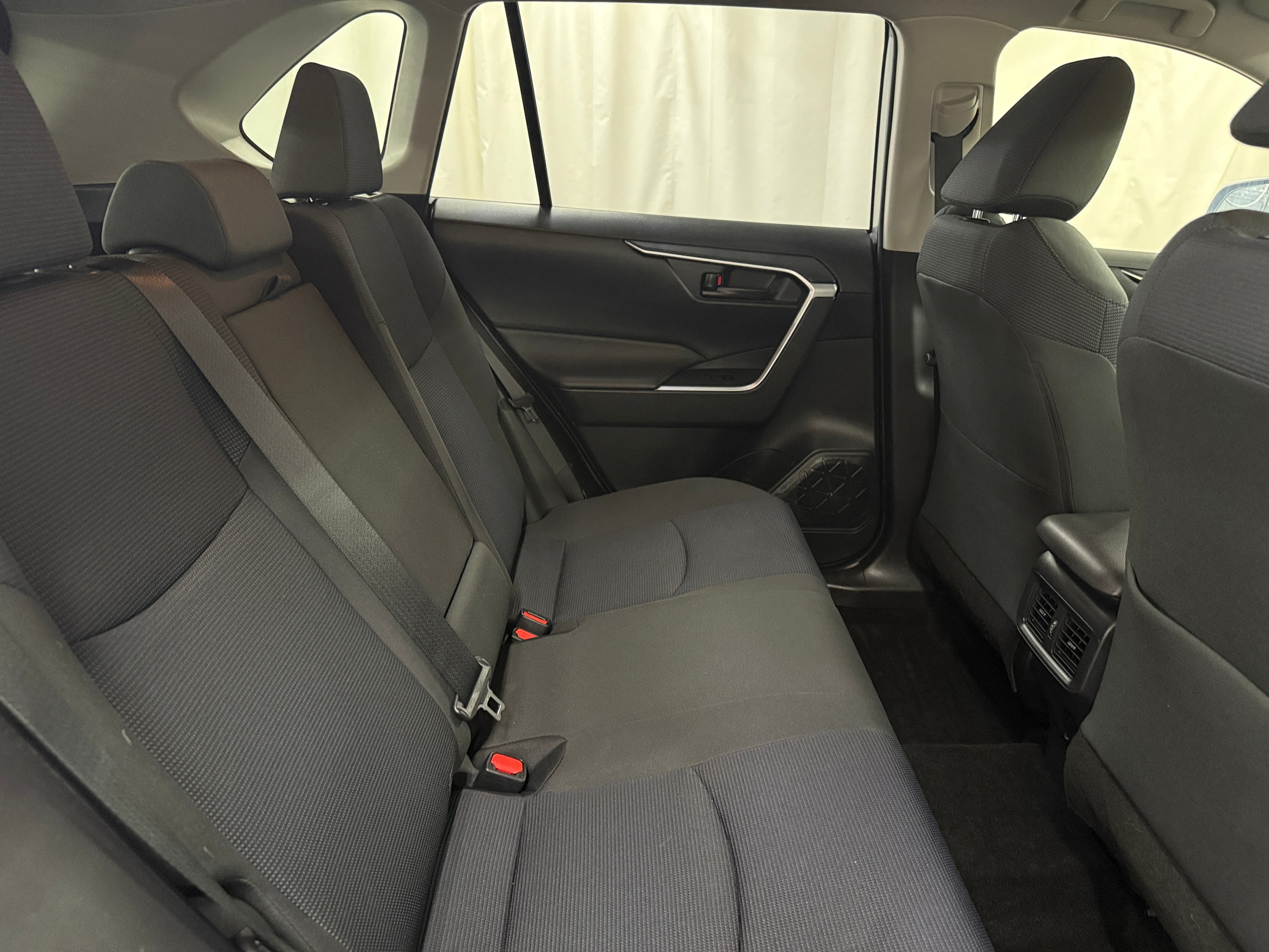Thumbnail: 2019 Toyota RAV4 - 6
