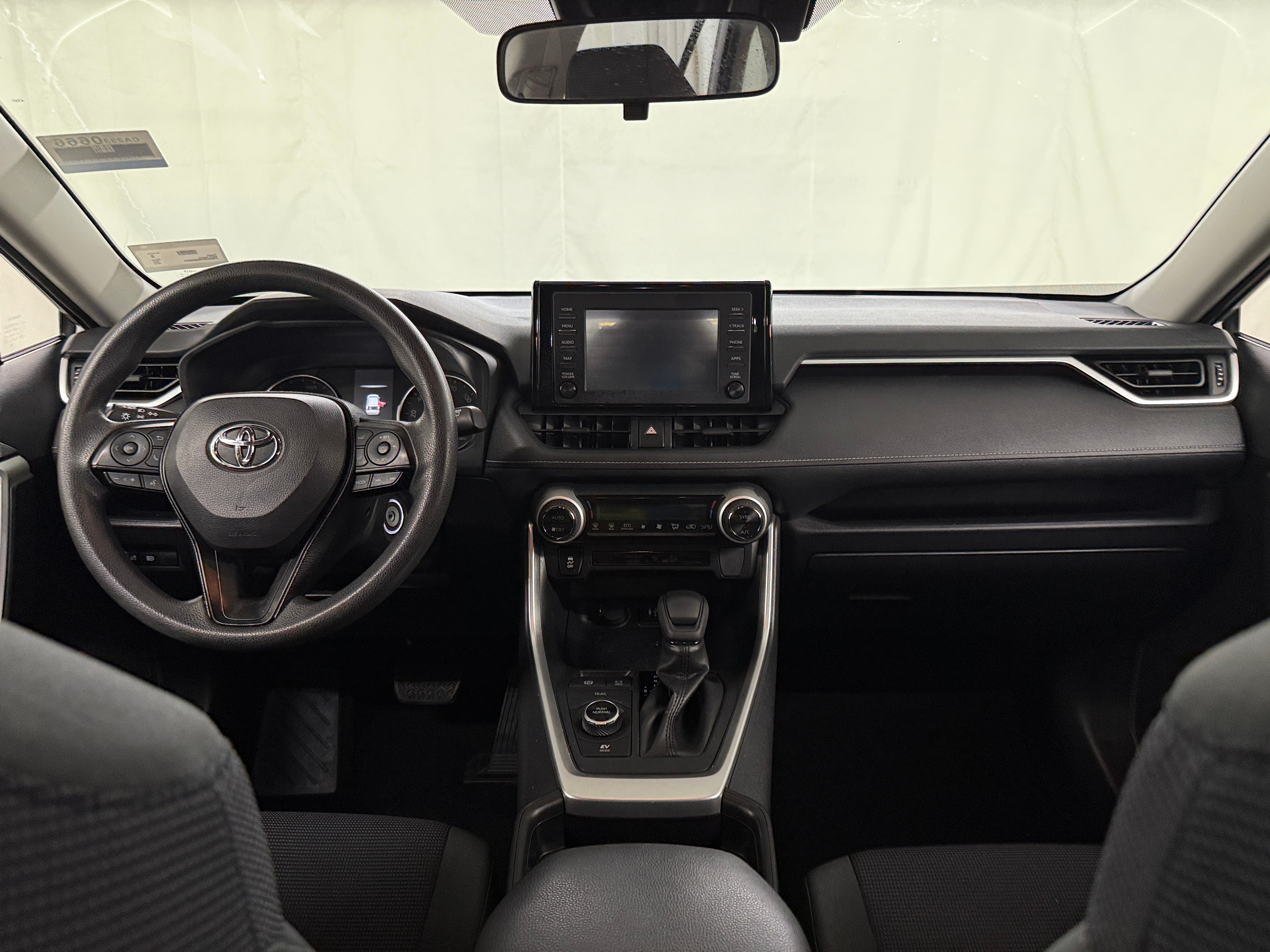 Thumbnail: 2019 Toyota RAV4 - 3