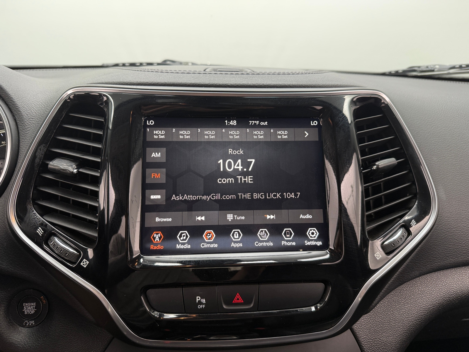 Thumbnail: 2019 Jeep Cherokee - 3