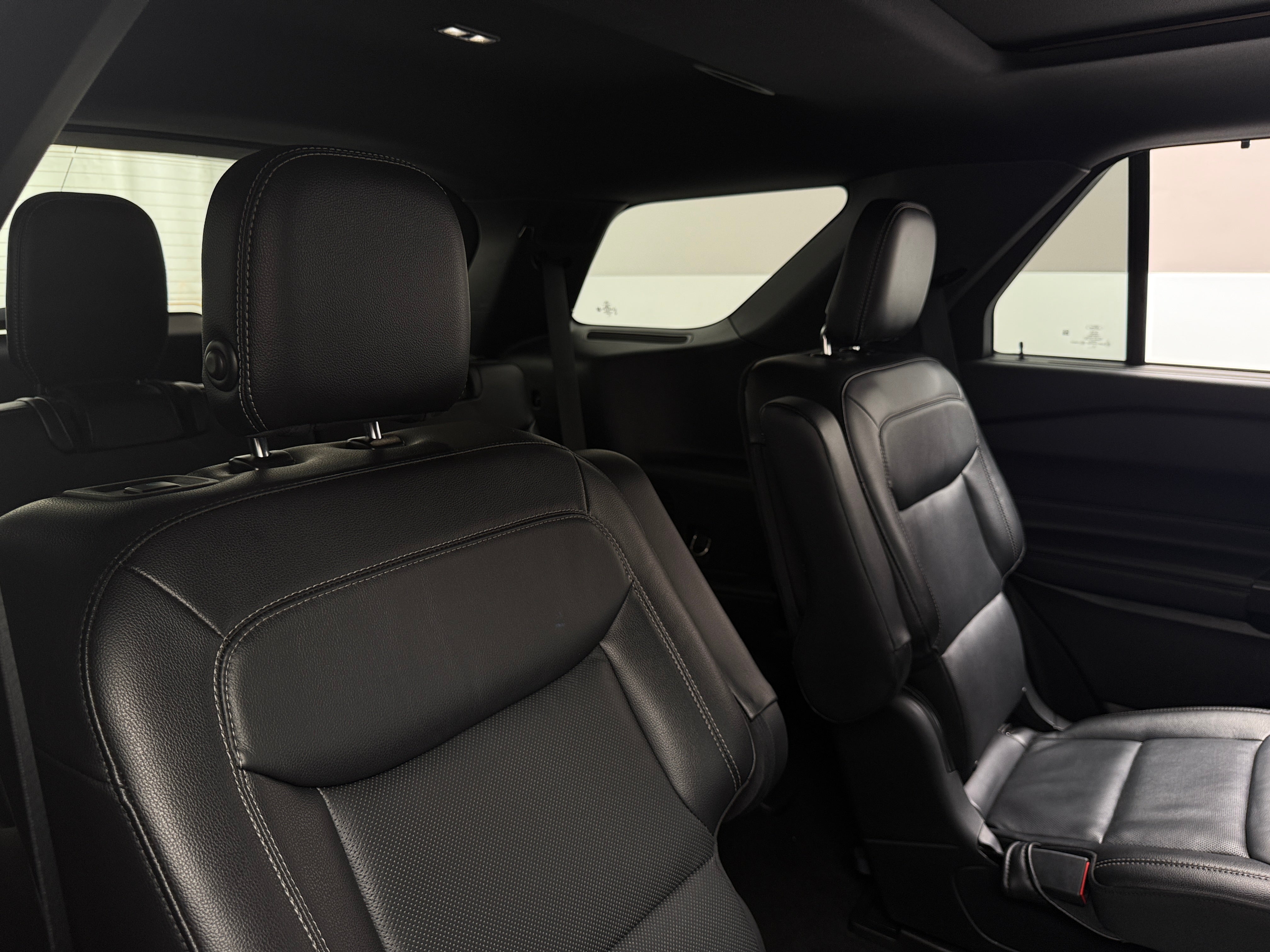 Thumbnail: 2020 Ford Explorer - 5