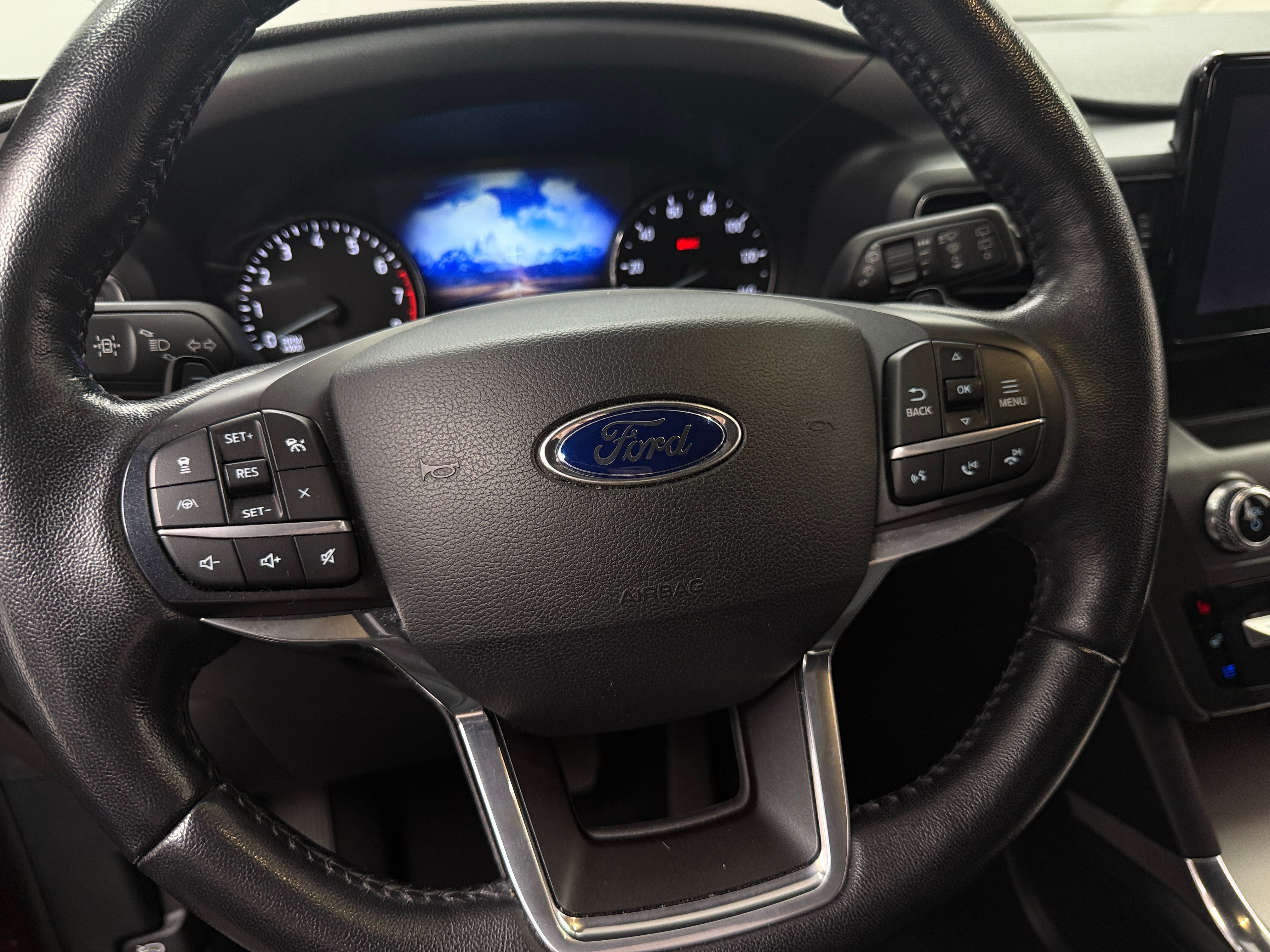 Thumbnail: 2020 Ford Explorer - 4