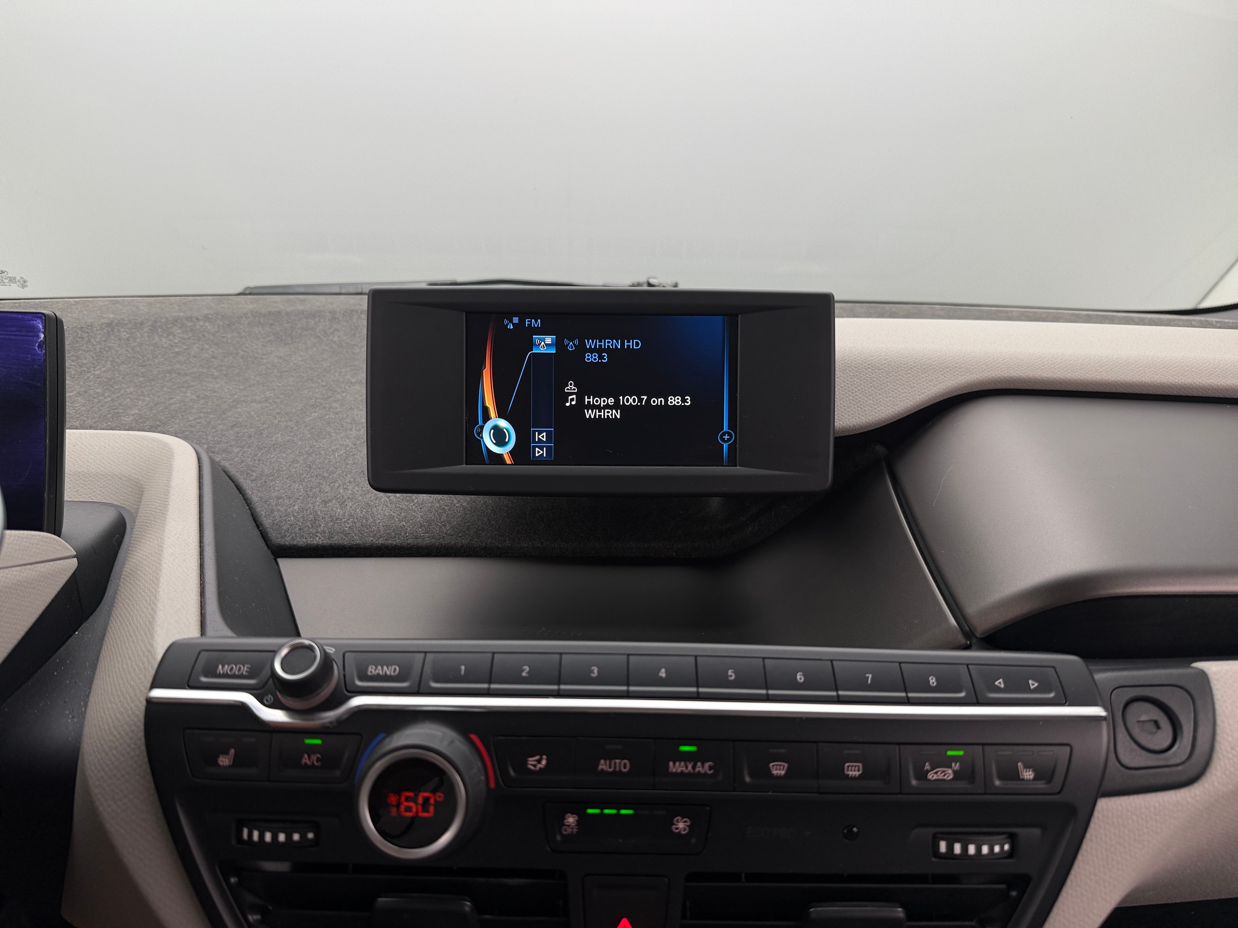 Thumbnail: 2018 BMW i3 - 4