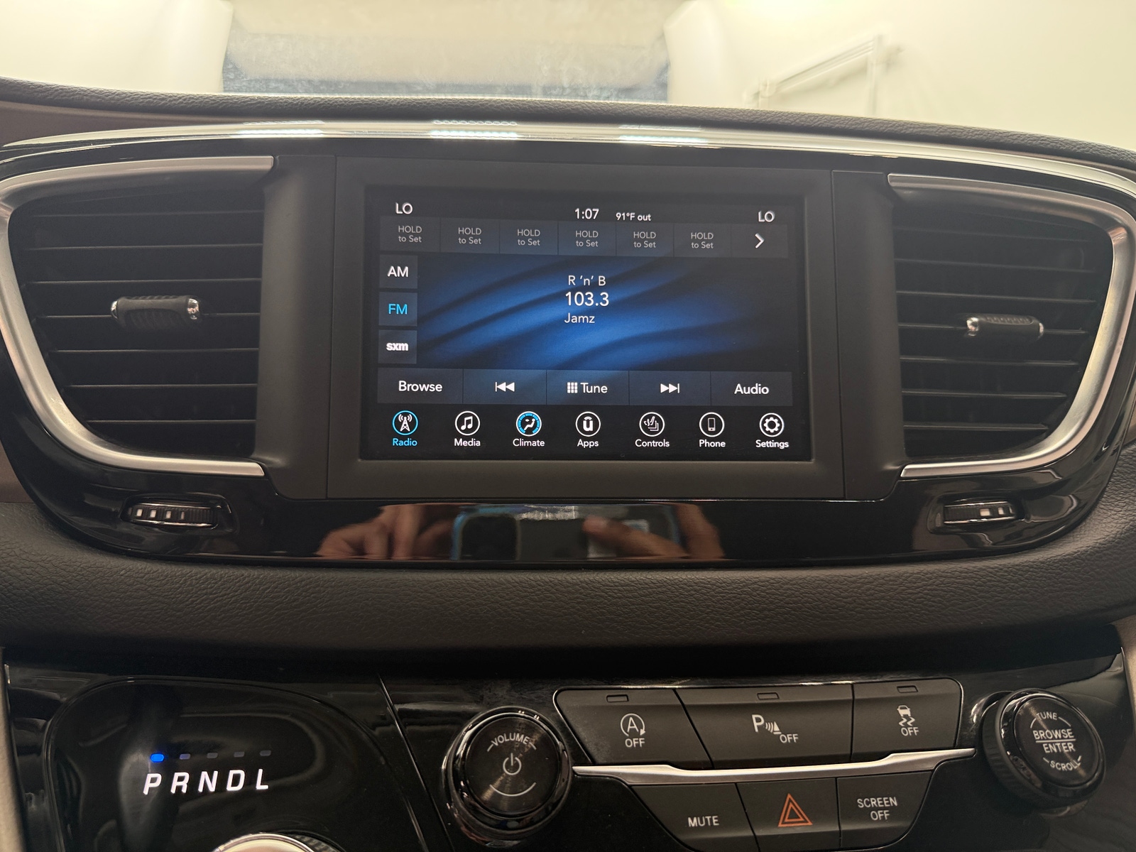Thumbnail: 2018 Chrysler Pacifica - 3