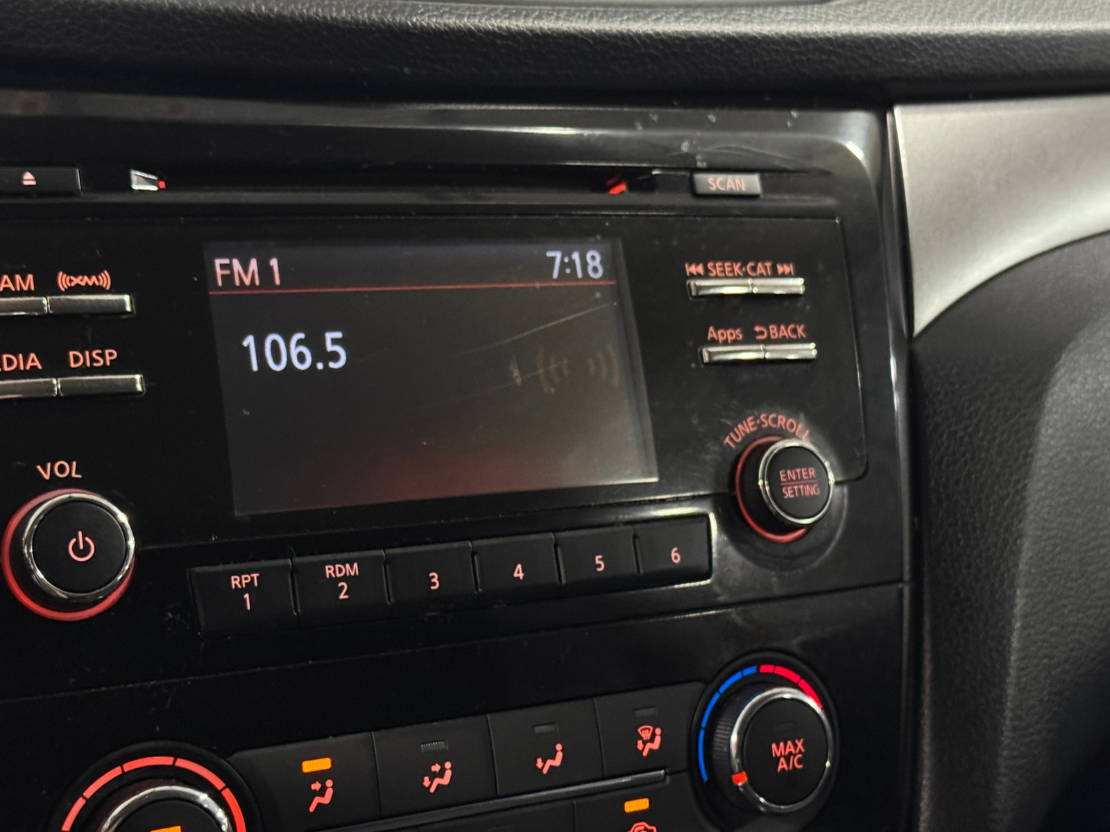 Thumbnail: 2015 Nissan Rogue - 4