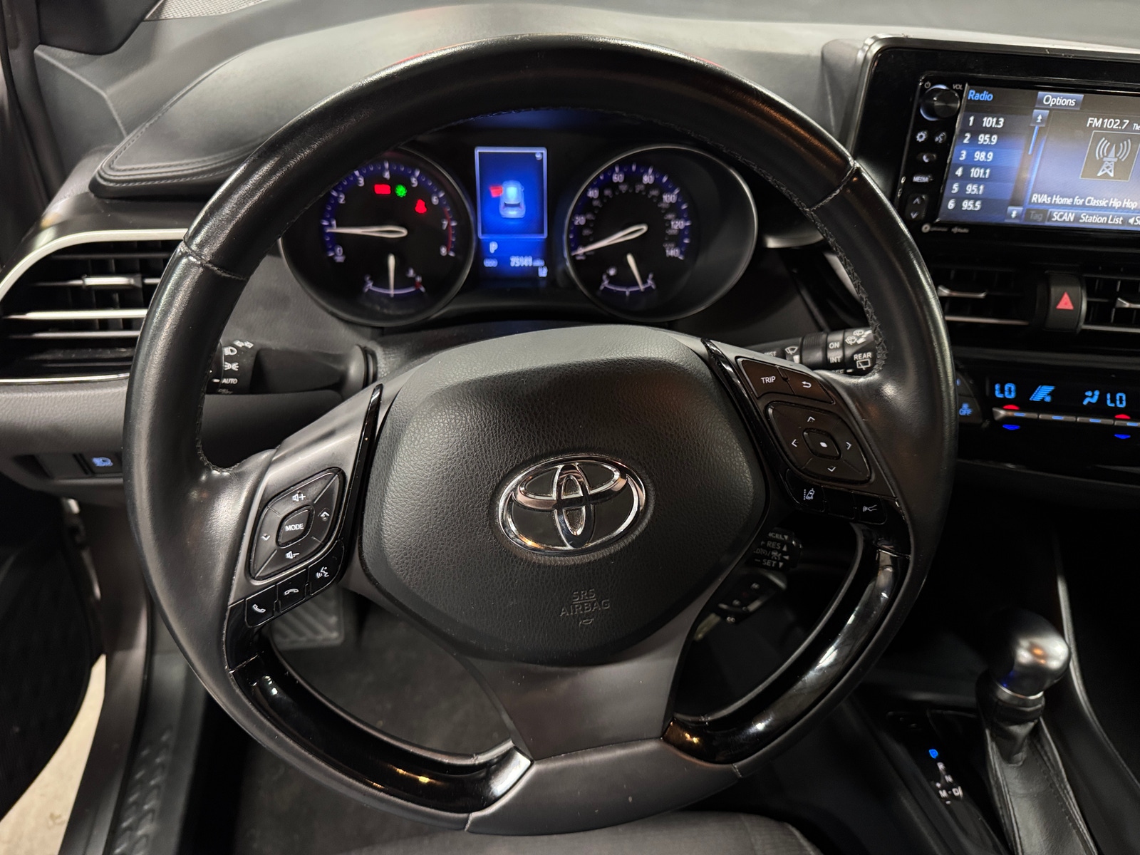 Thumbnail: 2018 Toyota C-HR - 5