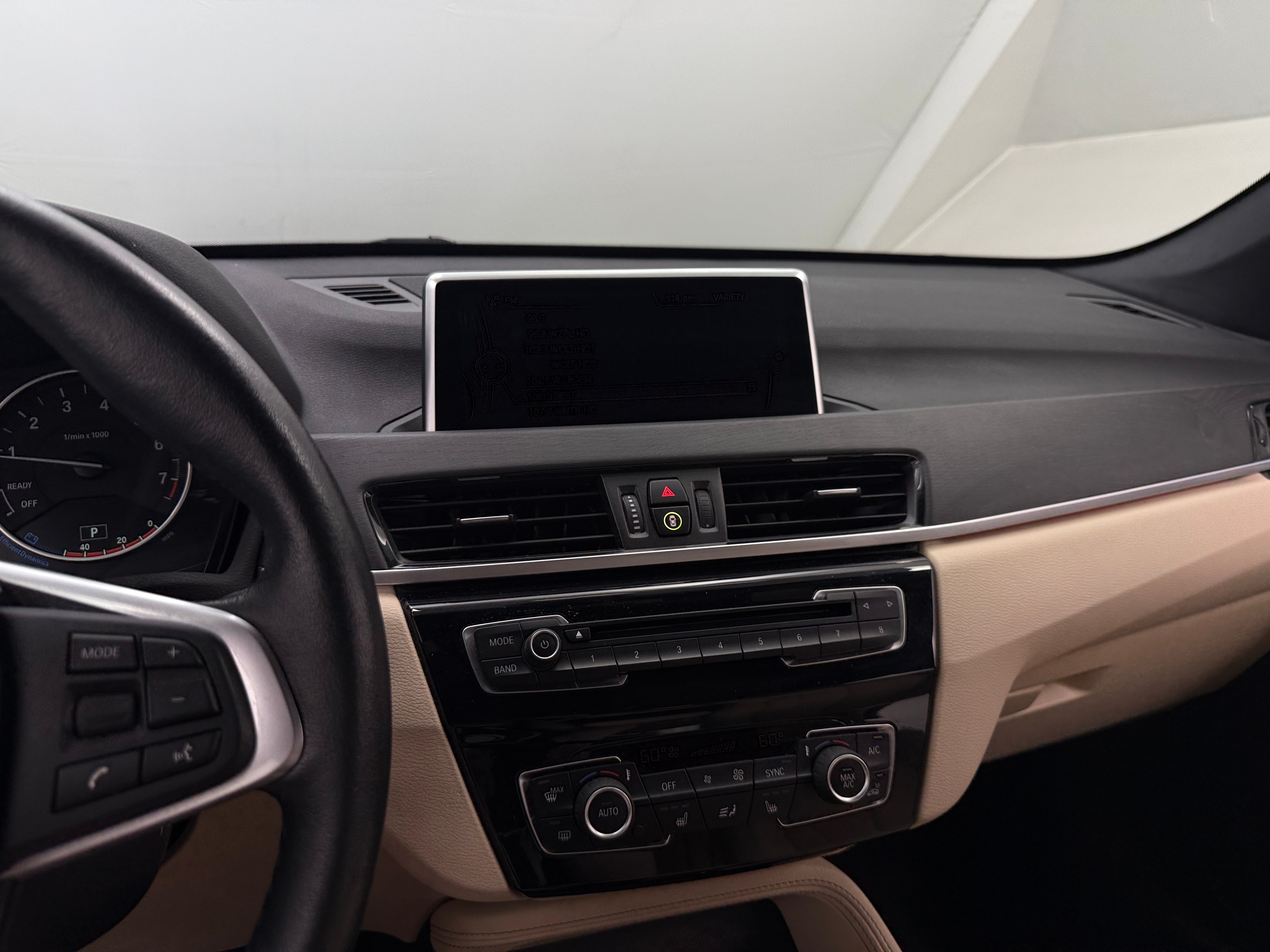 Thumbnail: 2017 BMW X1 - 3