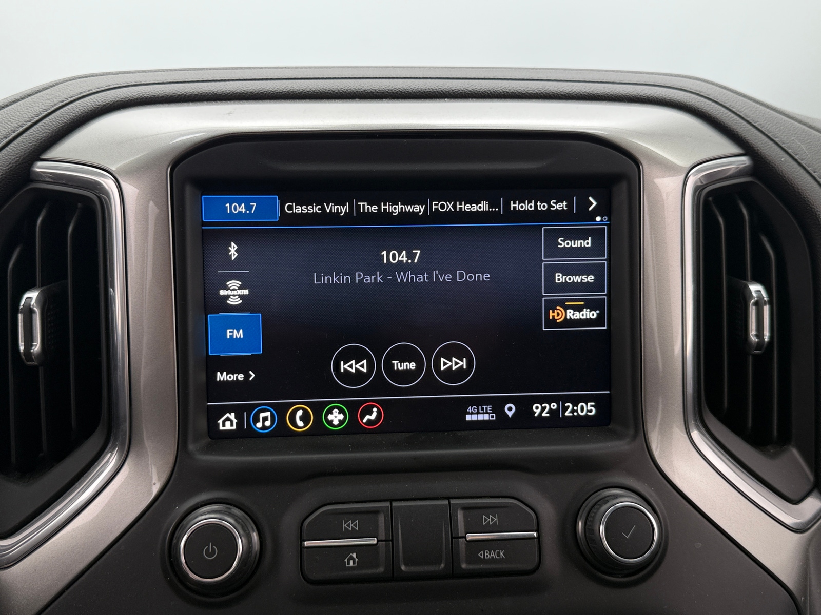 Thumbnail: 2019 Chevrolet Silverado 1500 - 4