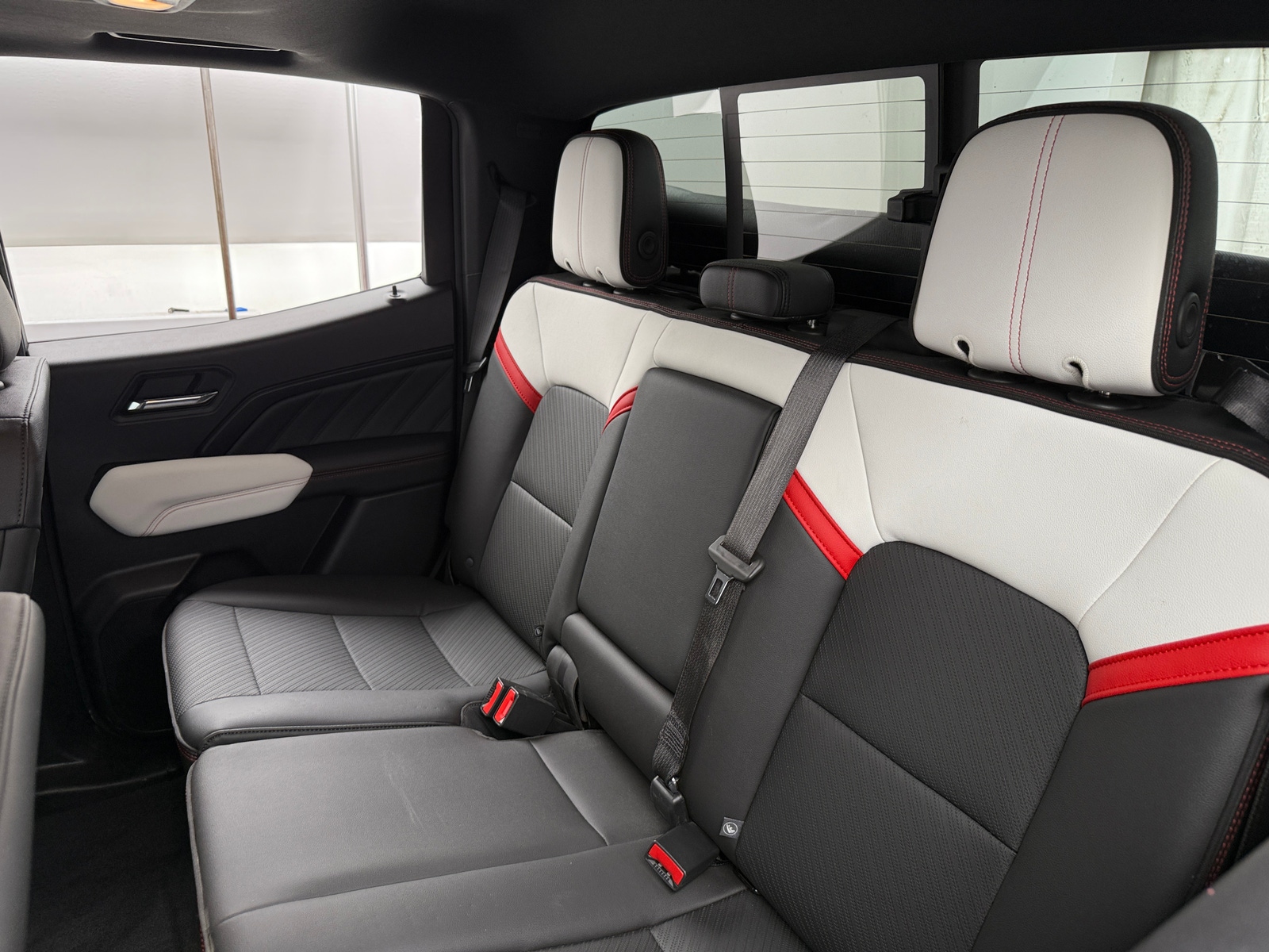 Thumbnail: 2023 GMC Canyon - 5