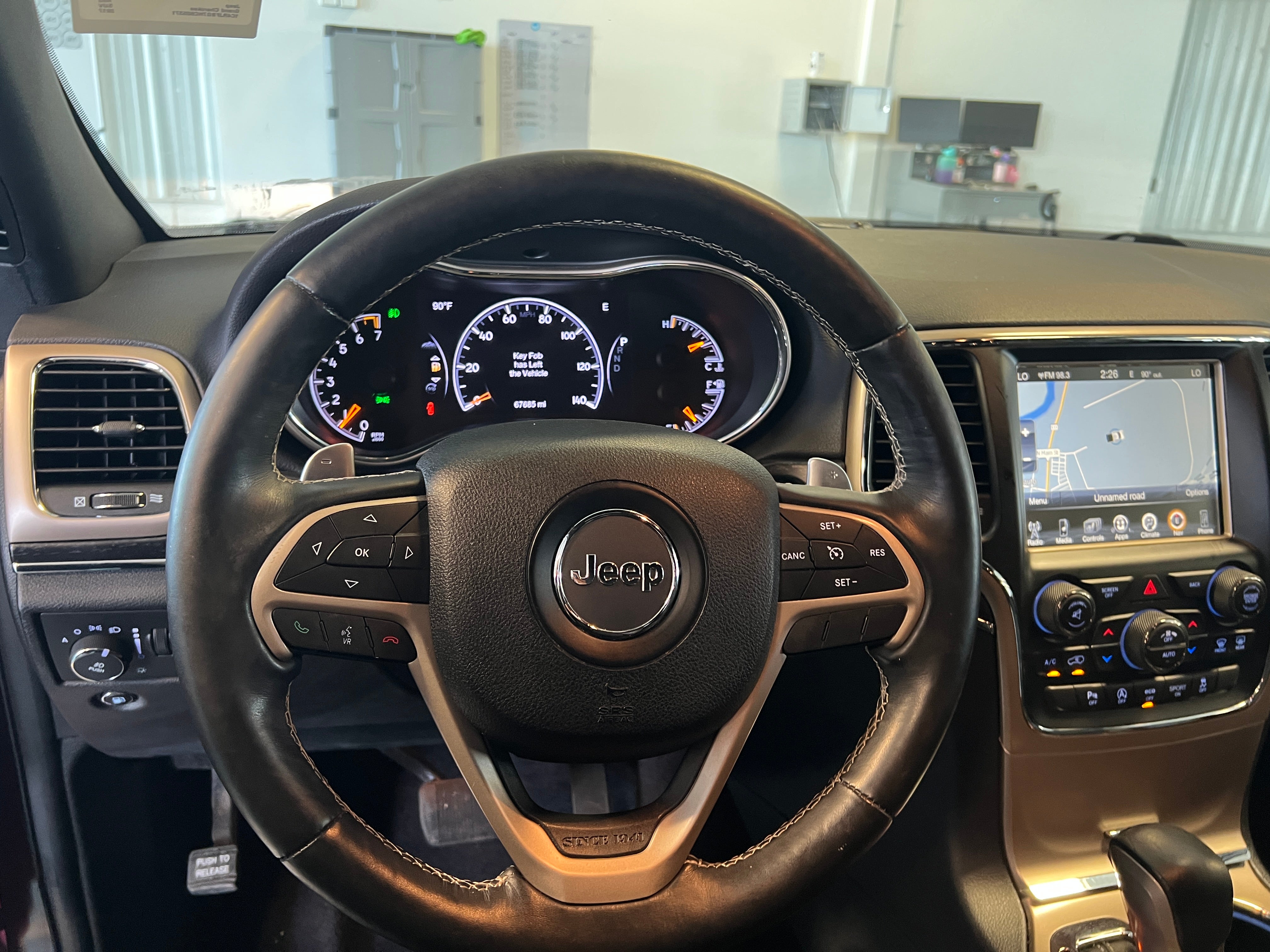 Thumbnail: 2017 Jeep Grand Cherokee - 4