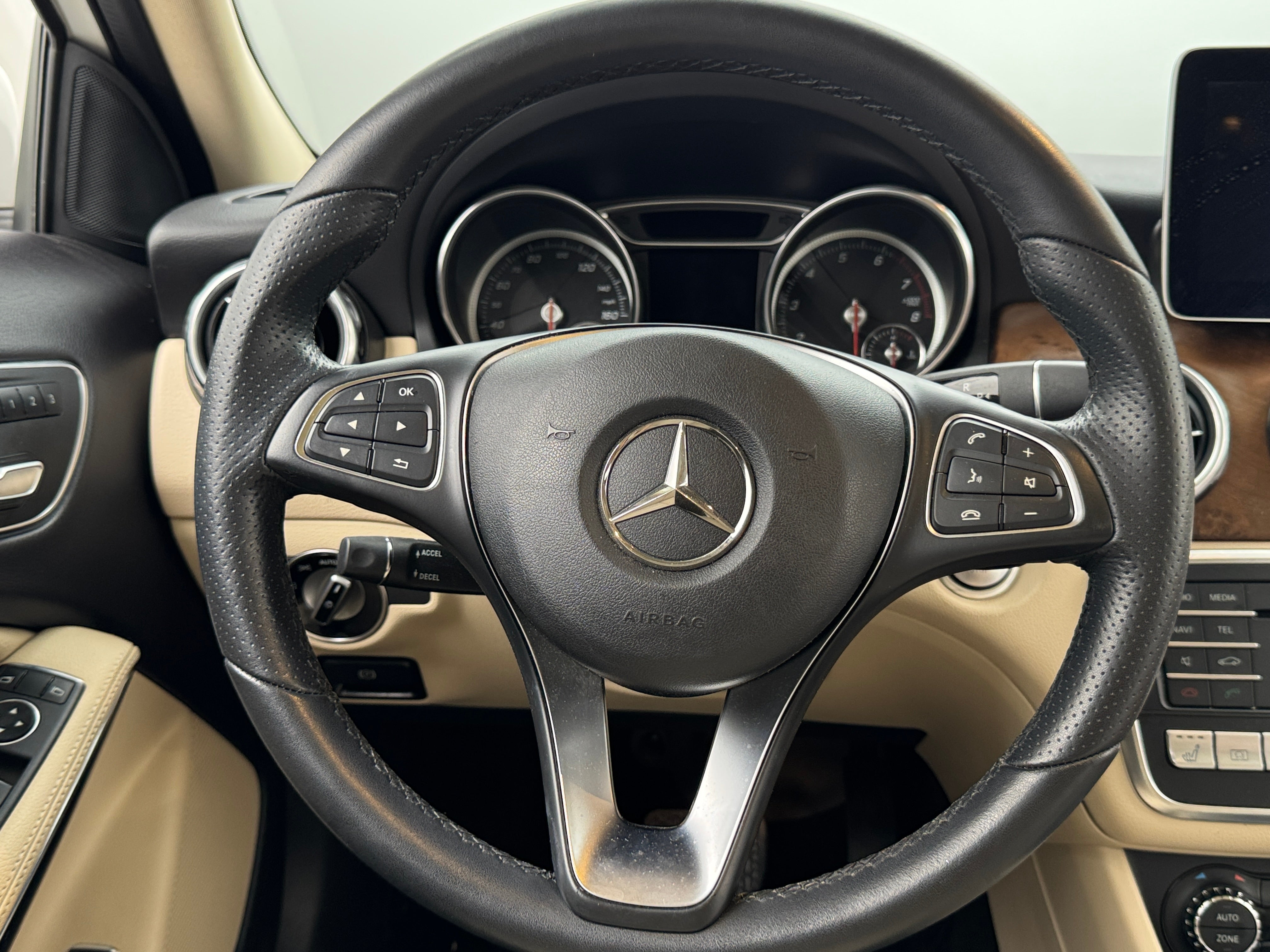 Thumbnail: 2018 Mercedes-Benz GLA - 4