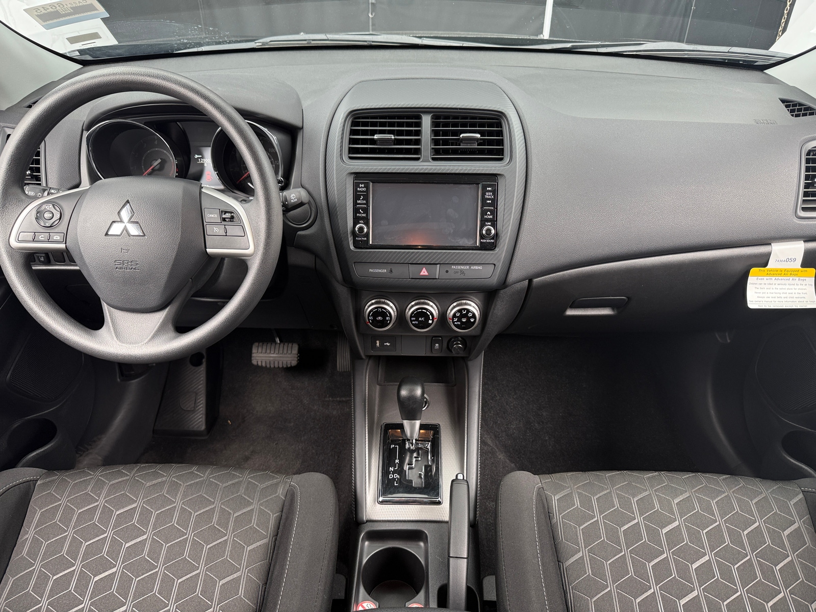 Thumbnail: 2024 Mitsubishi Outlander Sport - 3