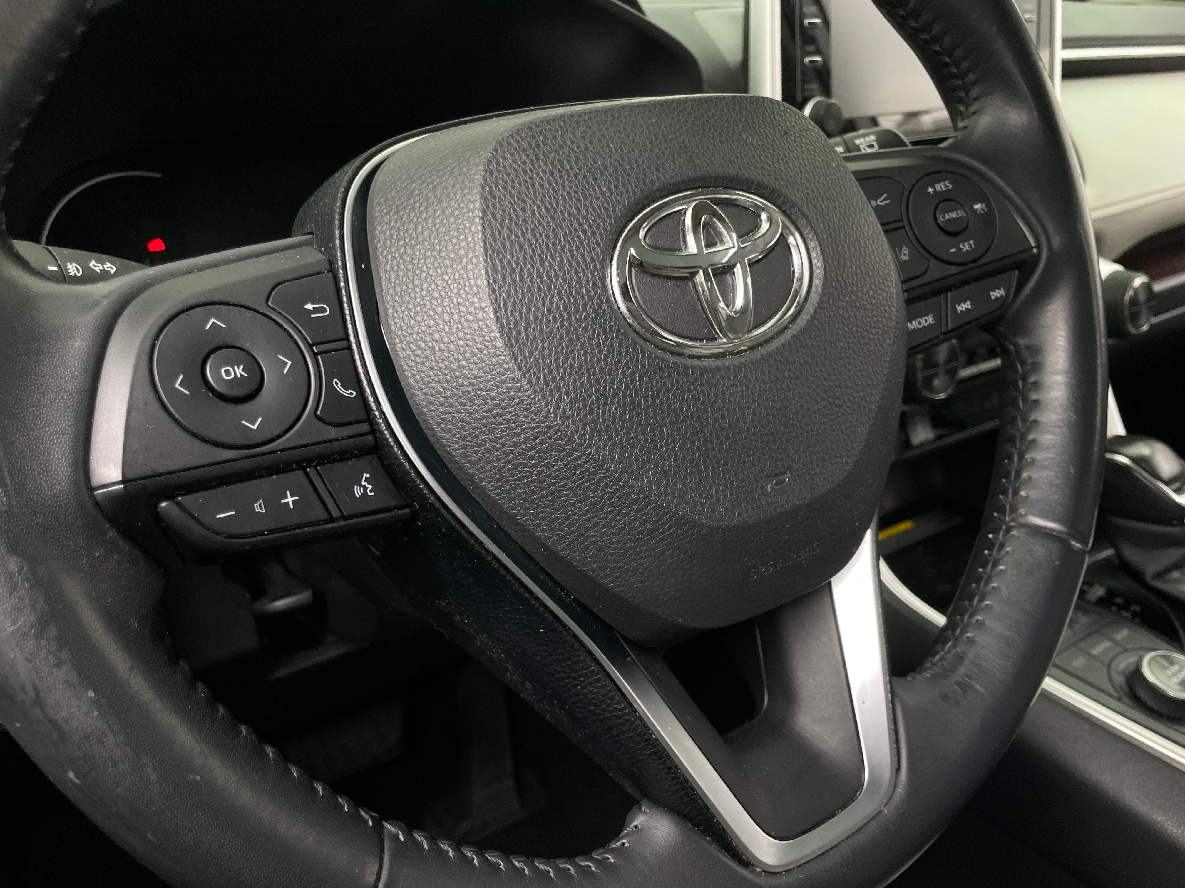 Thumbnail: 2019 Toyota RAV4 - 4