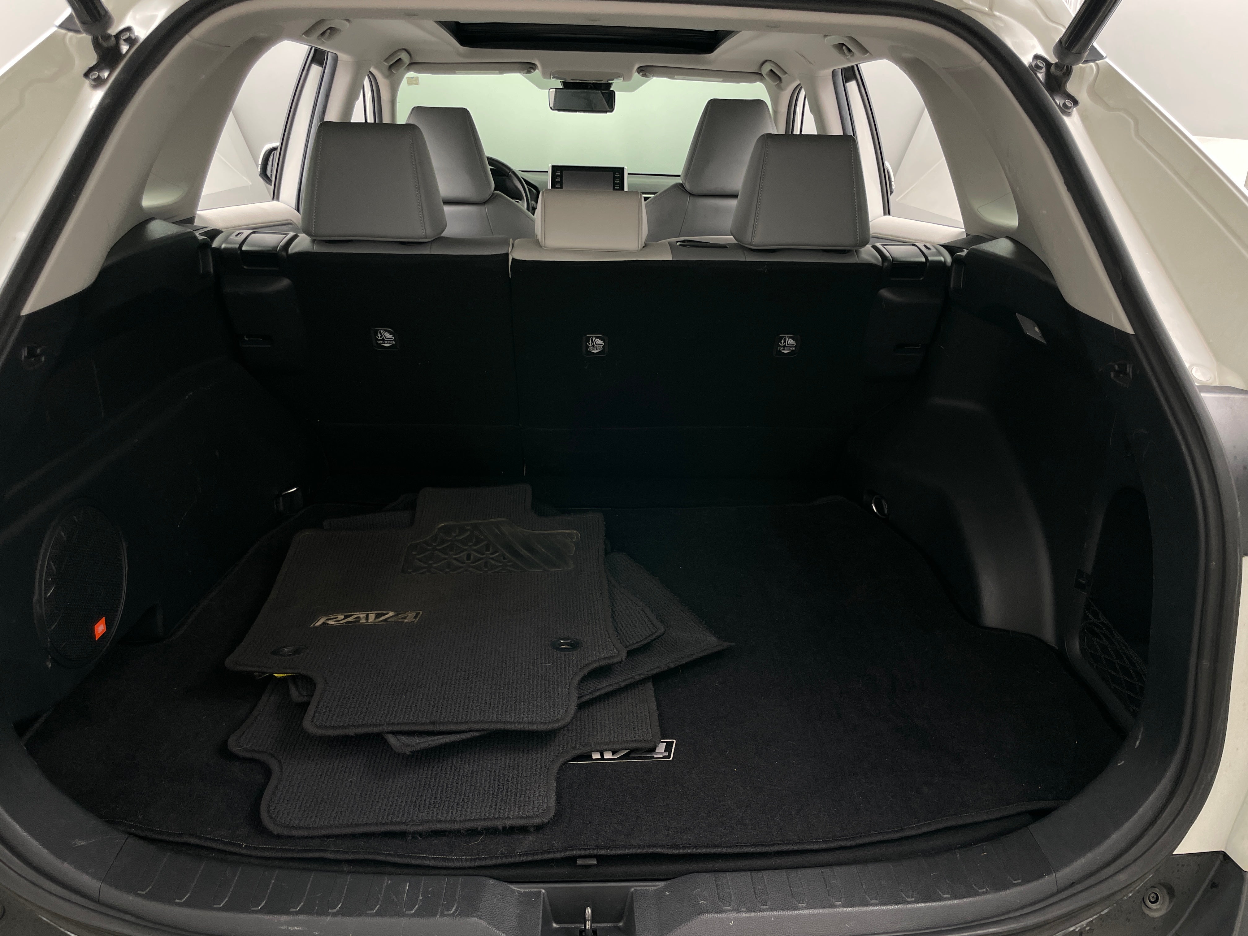 Thumbnail: 2019 Toyota RAV4 - 6