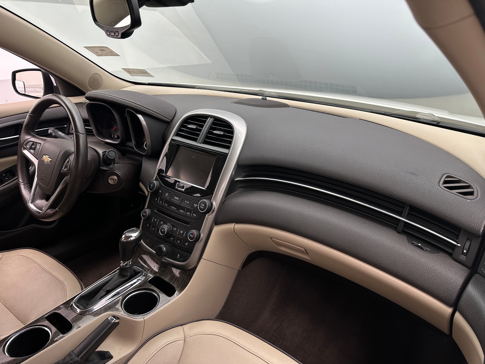Thumbnail: 2015 Chevrolet Malibu - 2